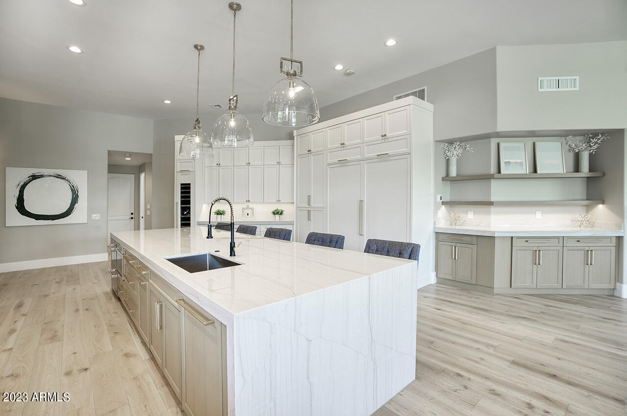 4456 E Valley Vista Lane