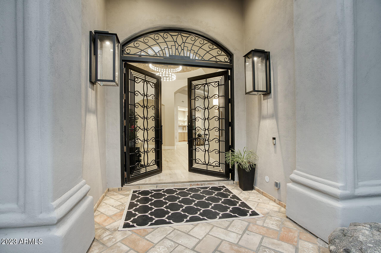 4456 E Valley Vista Lane