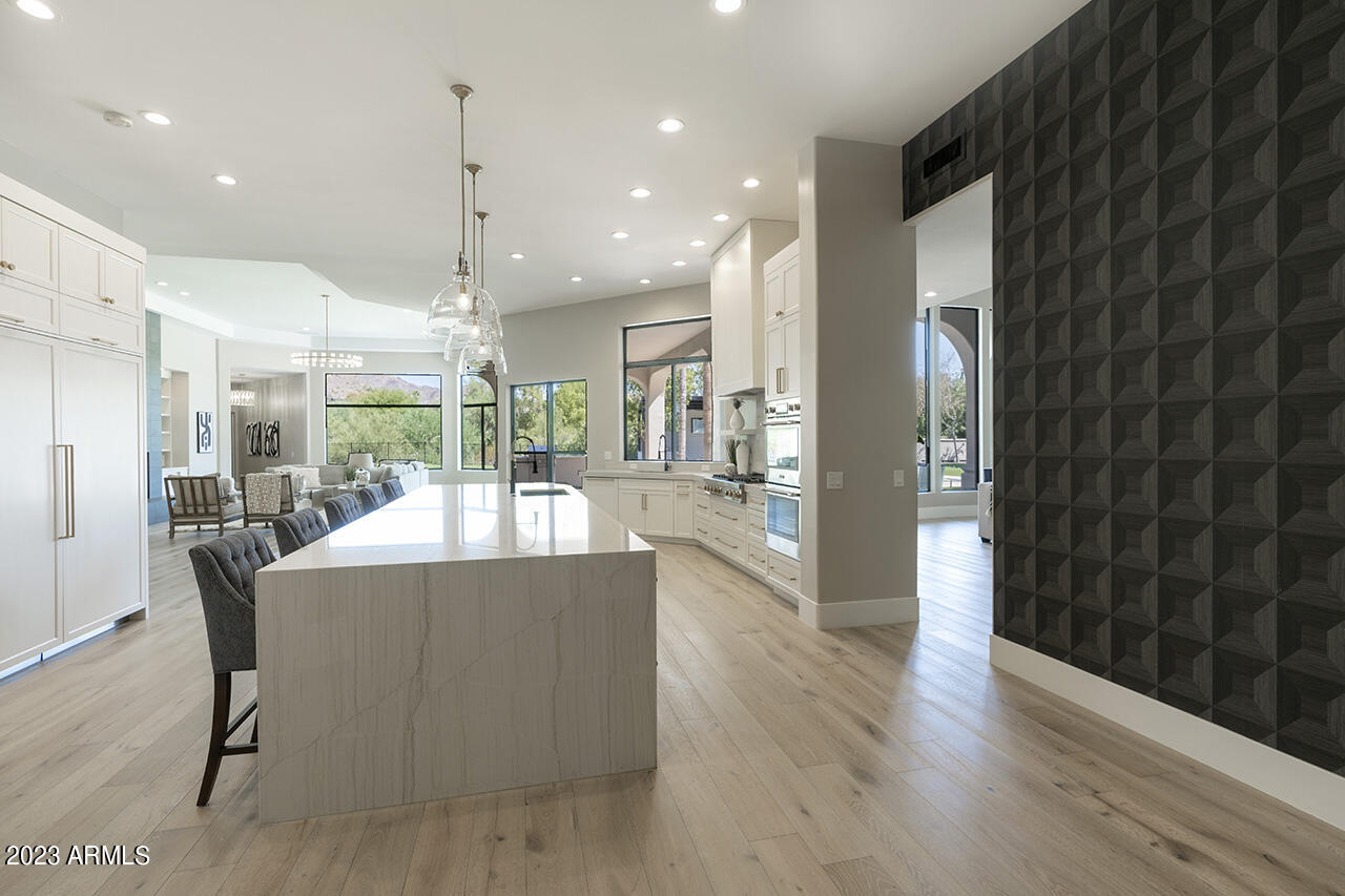 4456 E Valley Vista Lane