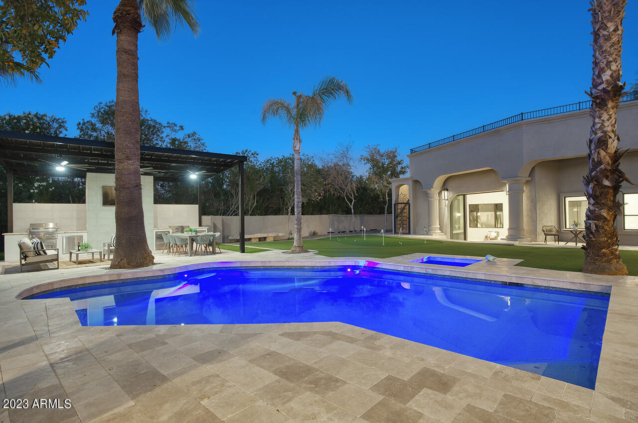 4456 E Valley Vista Lane