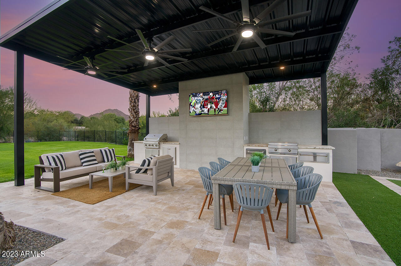 4456 E Valley Vista Lane