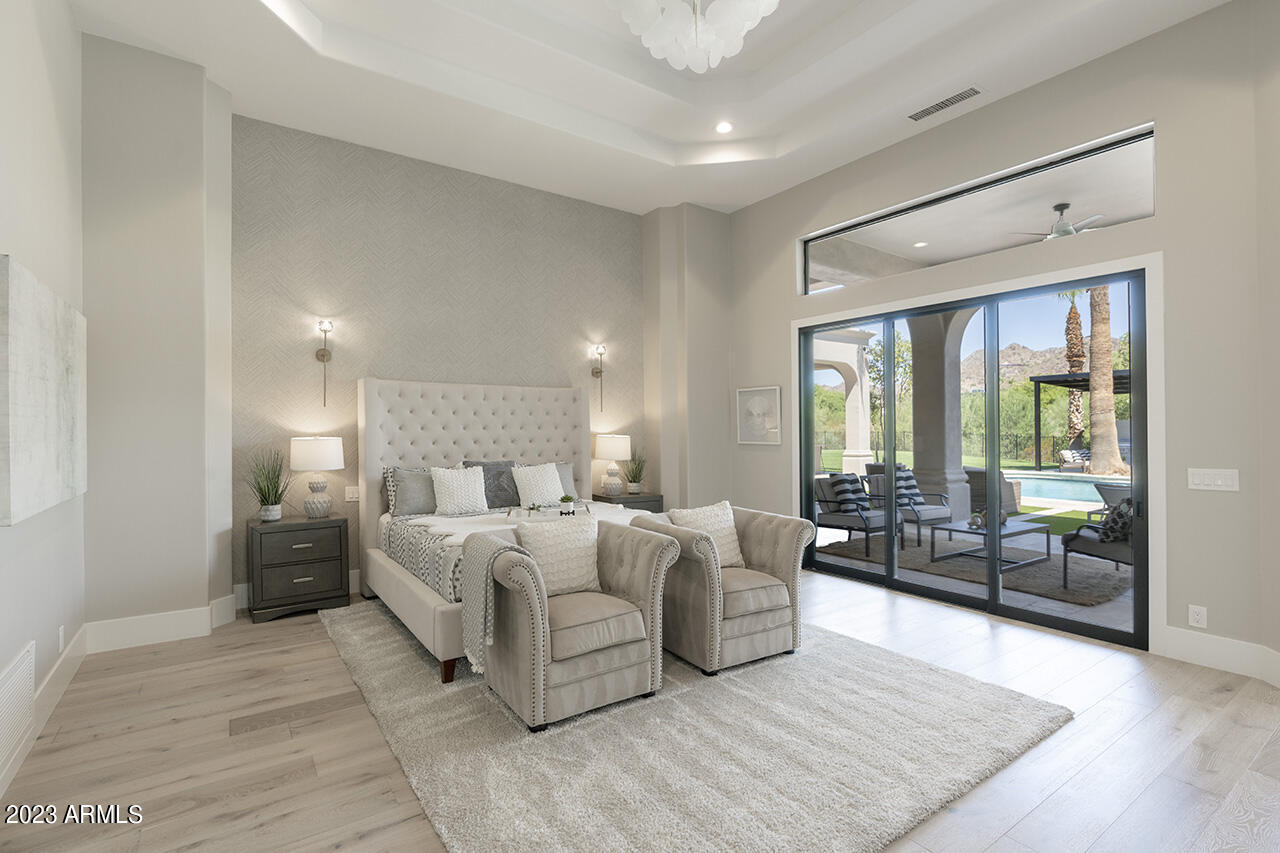 4456 E Valley Vista Lane