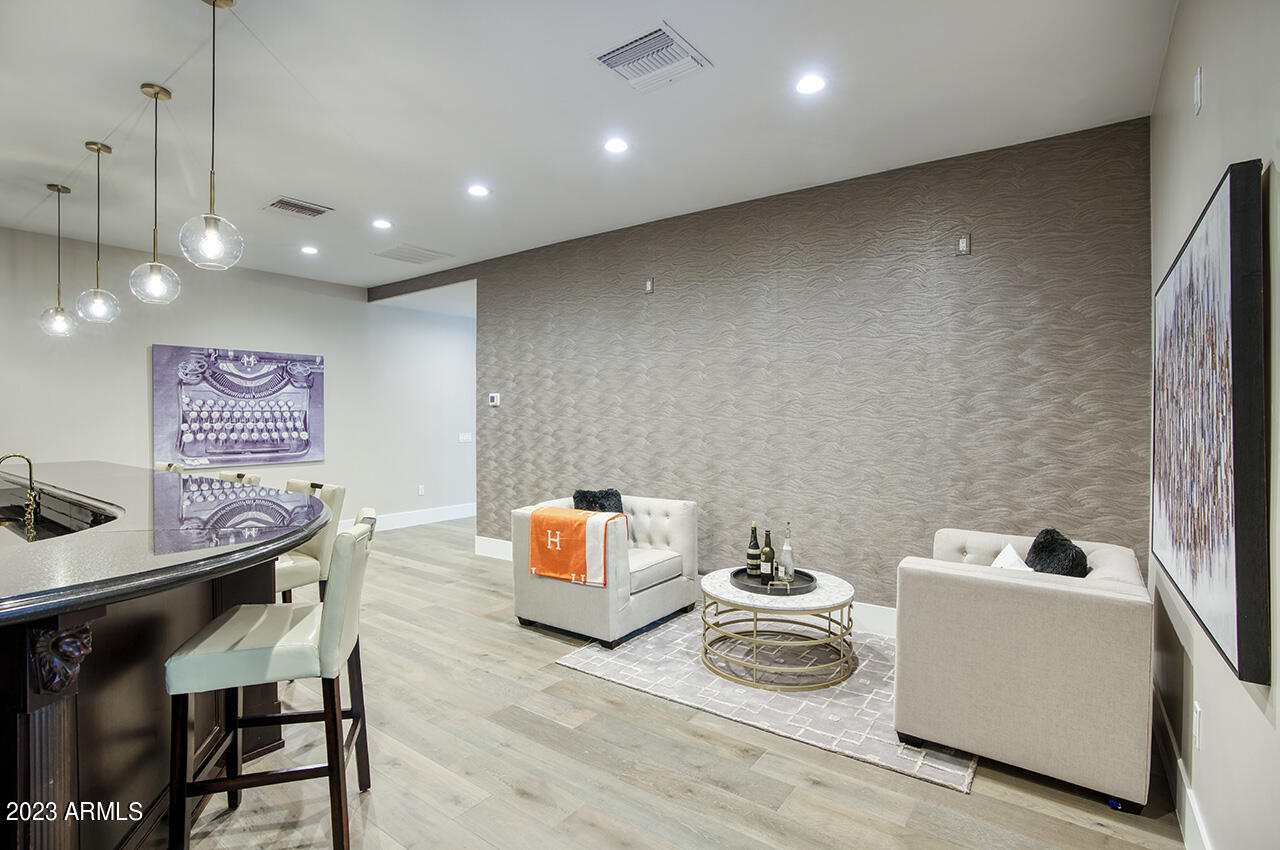 4456 E Valley Vista Lane