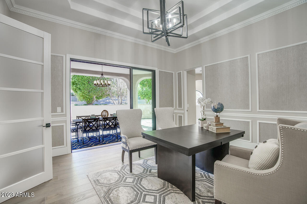 4456 E Valley Vista Lane