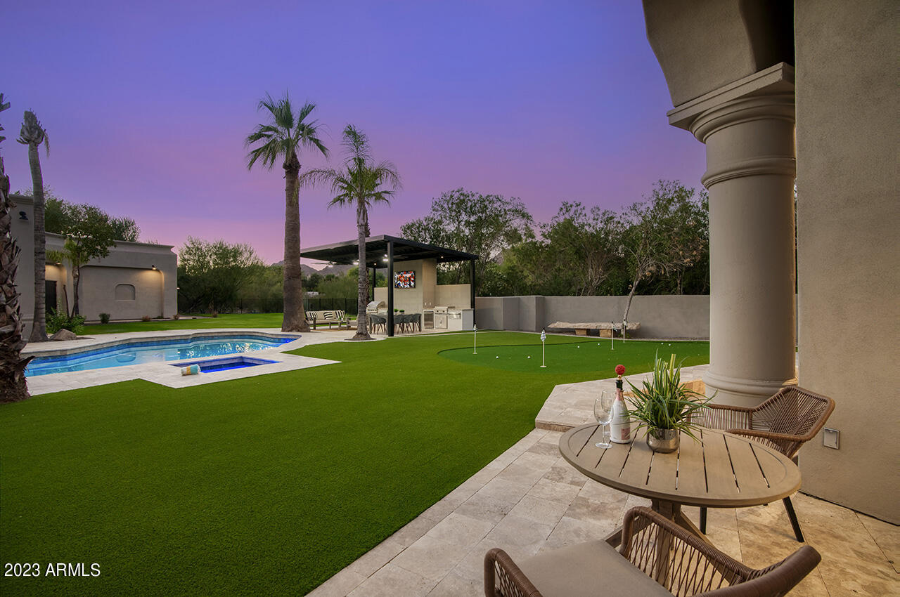 4456 E Valley Vista Lane