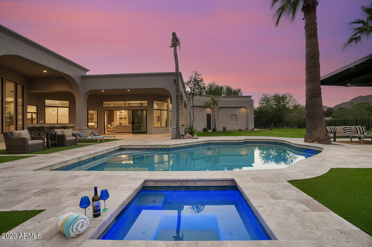 4456 E Valley Vista Lane