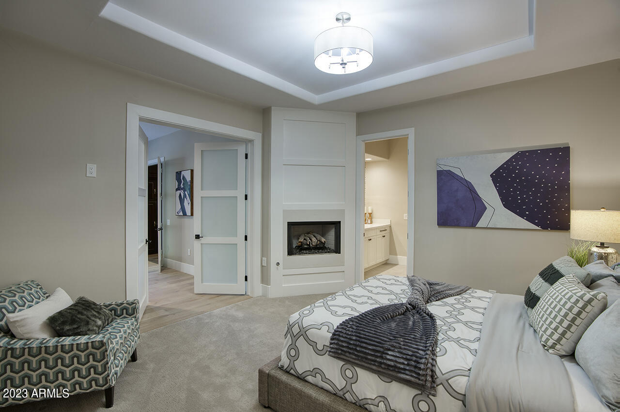 4456 E Valley Vista Lane