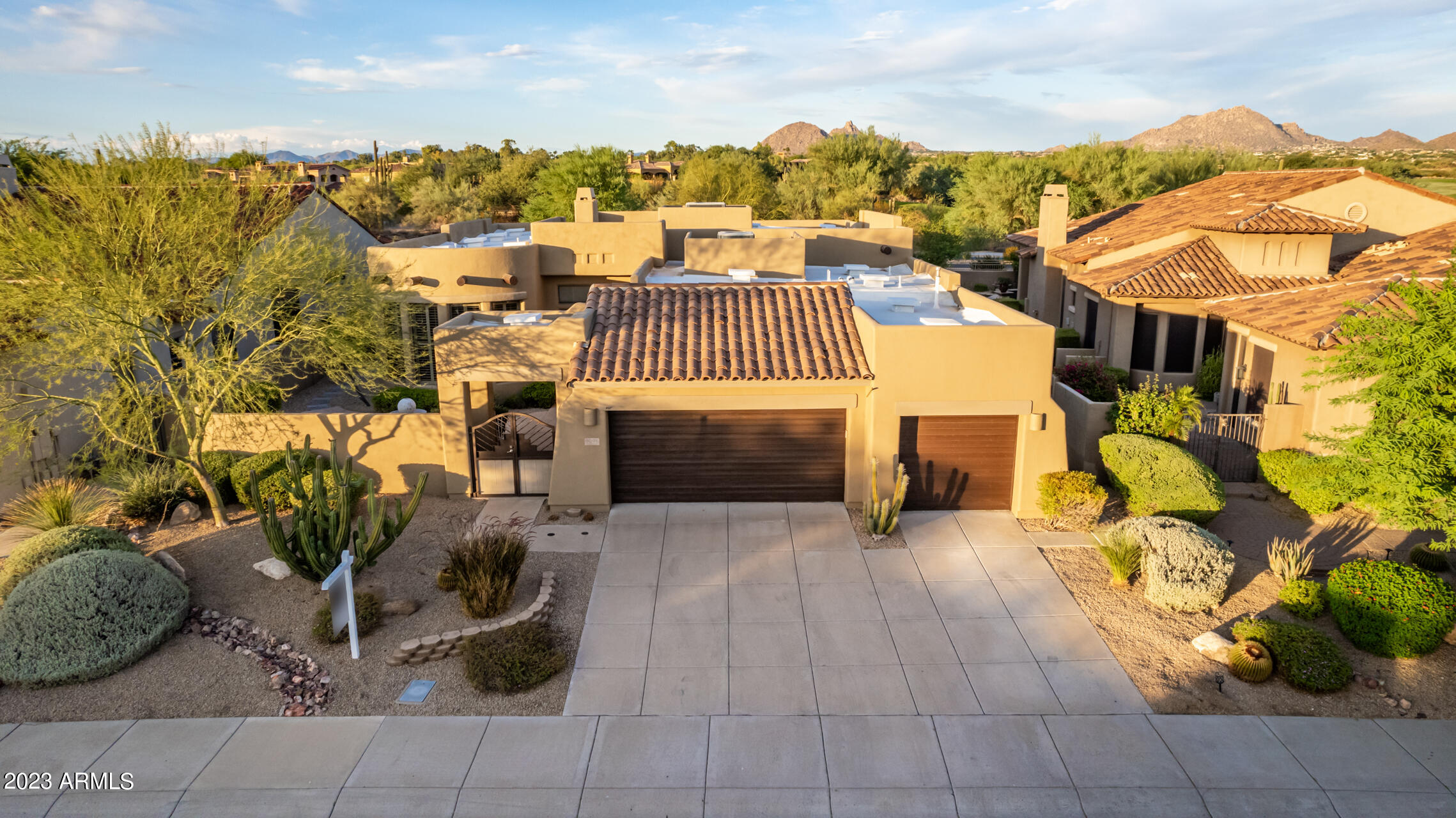 8096 E Windwood Lane