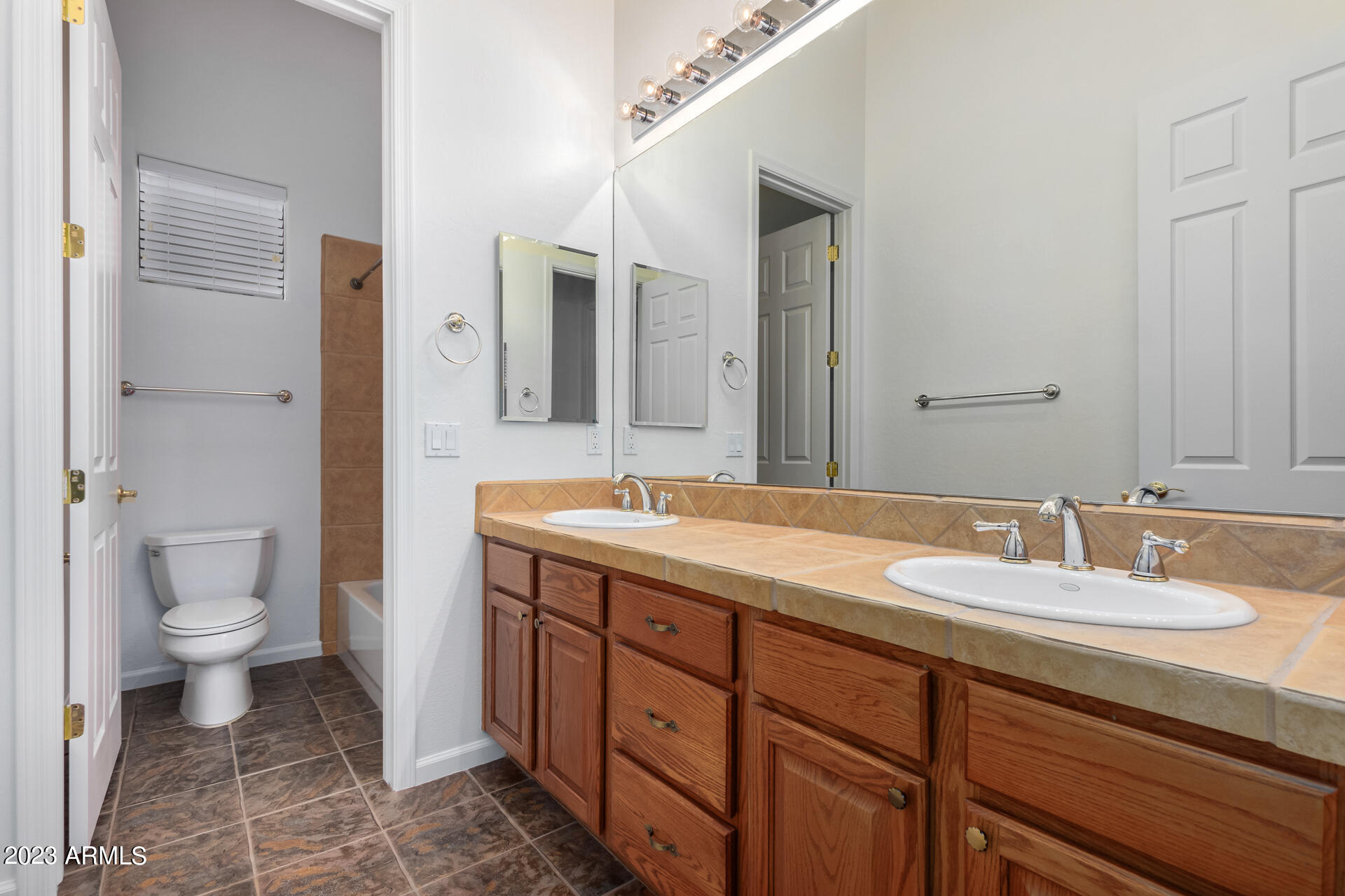 8096 E Windwood Lane