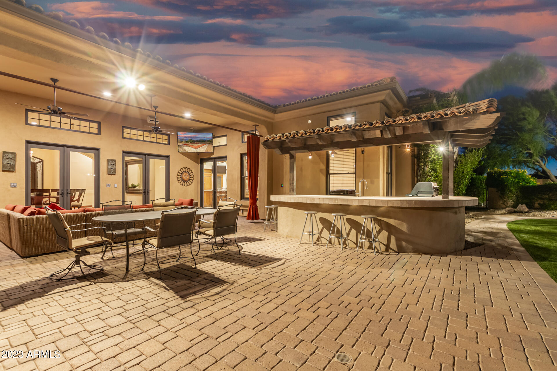 6308 W PARKSIDE Lane