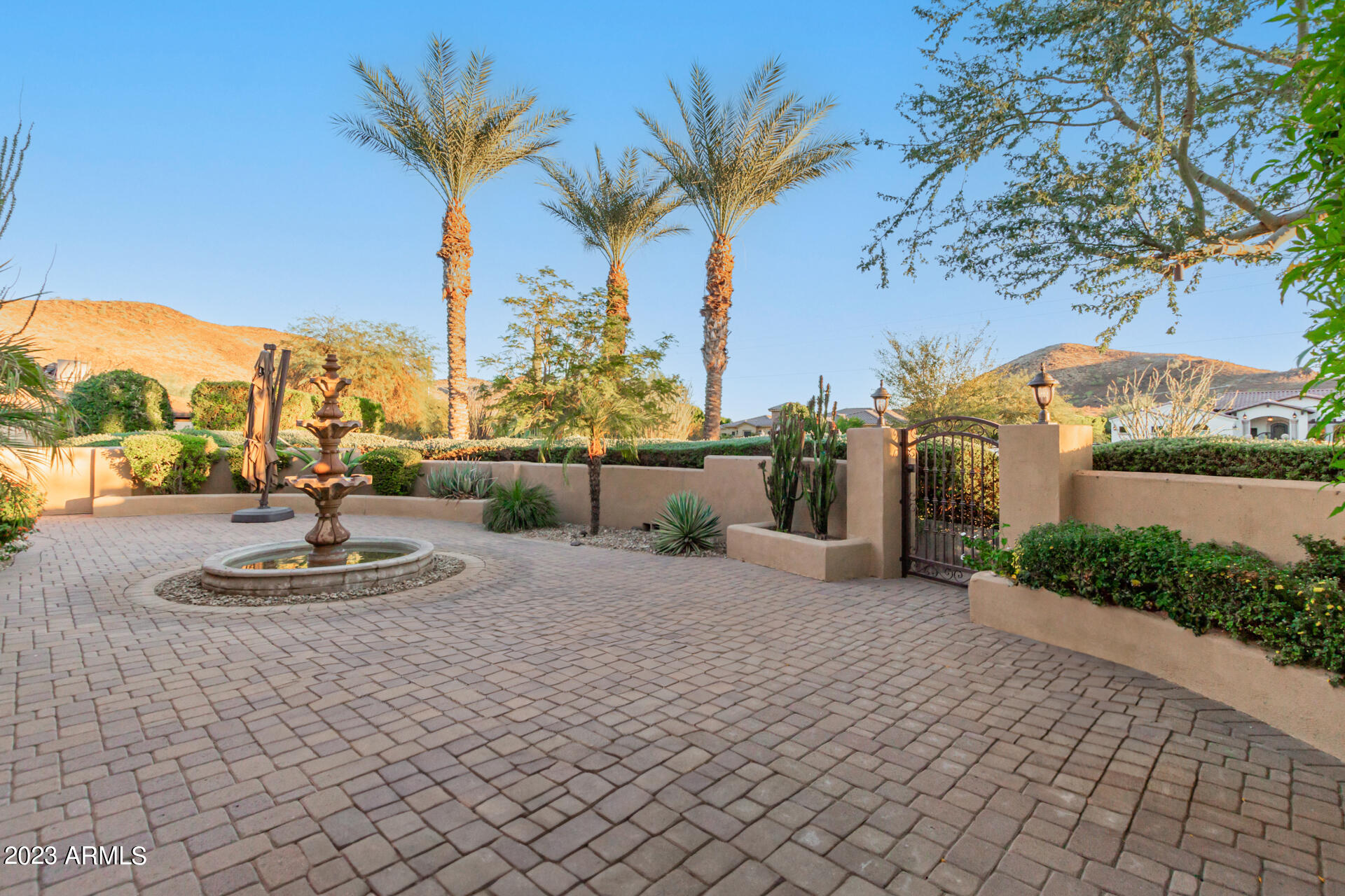 6308 W PARKSIDE Lane