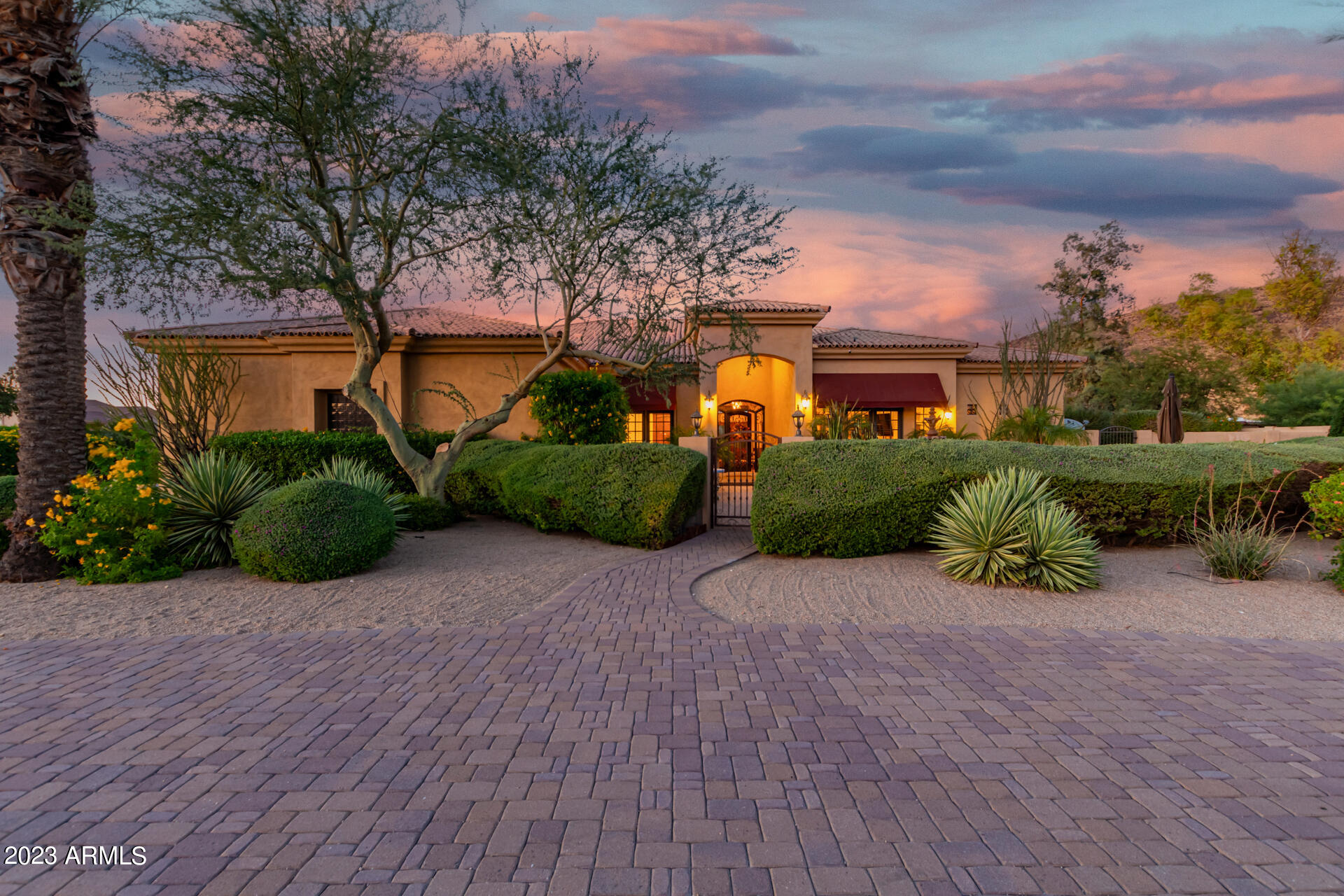 6308 W PARKSIDE Lane