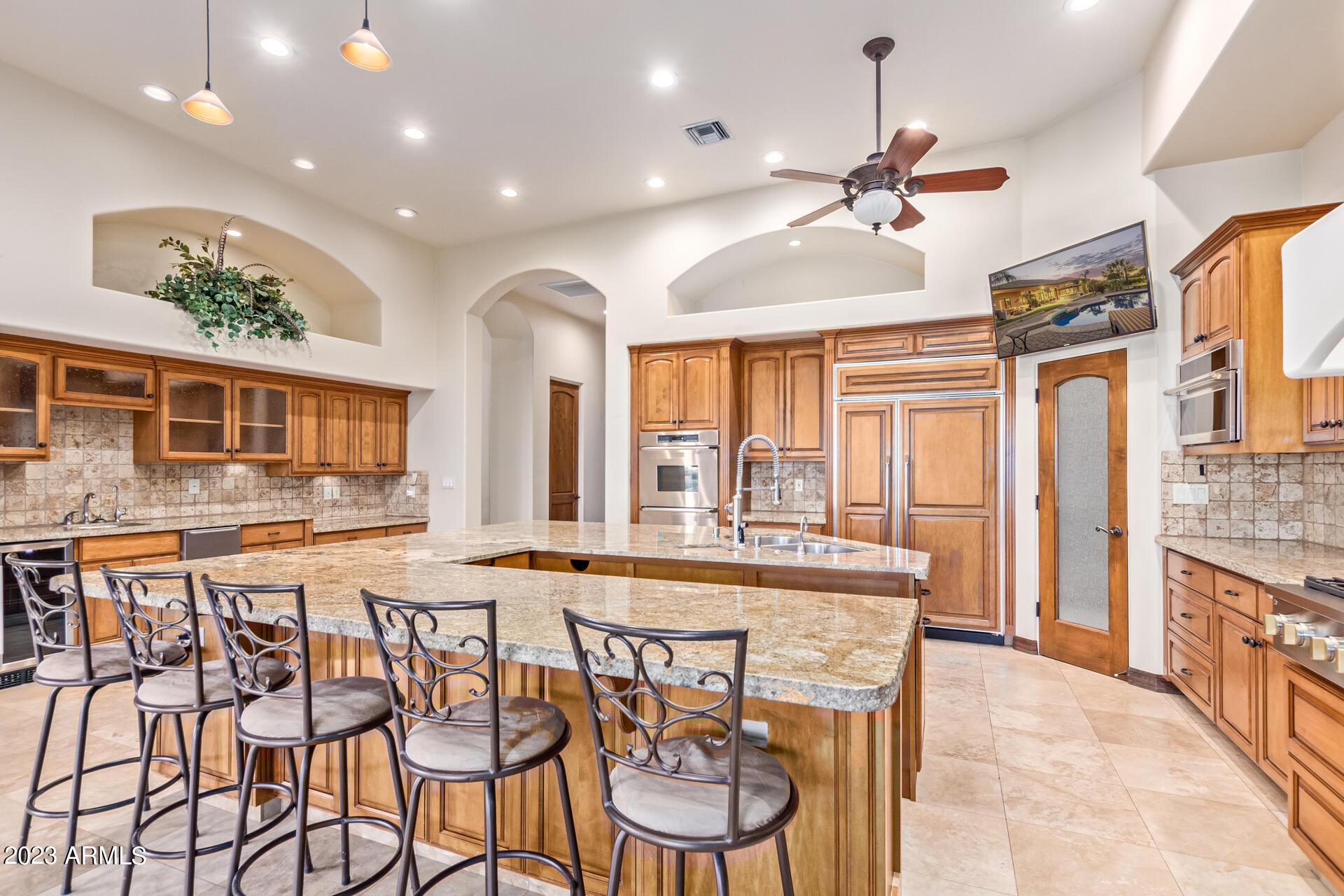 6308 W PARKSIDE Lane