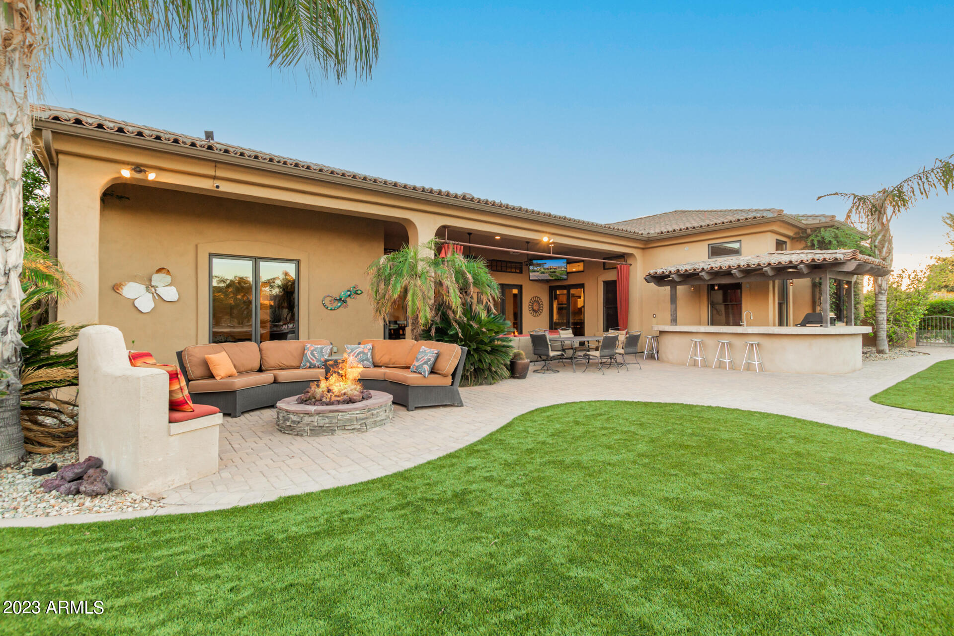 6308 W PARKSIDE Lane