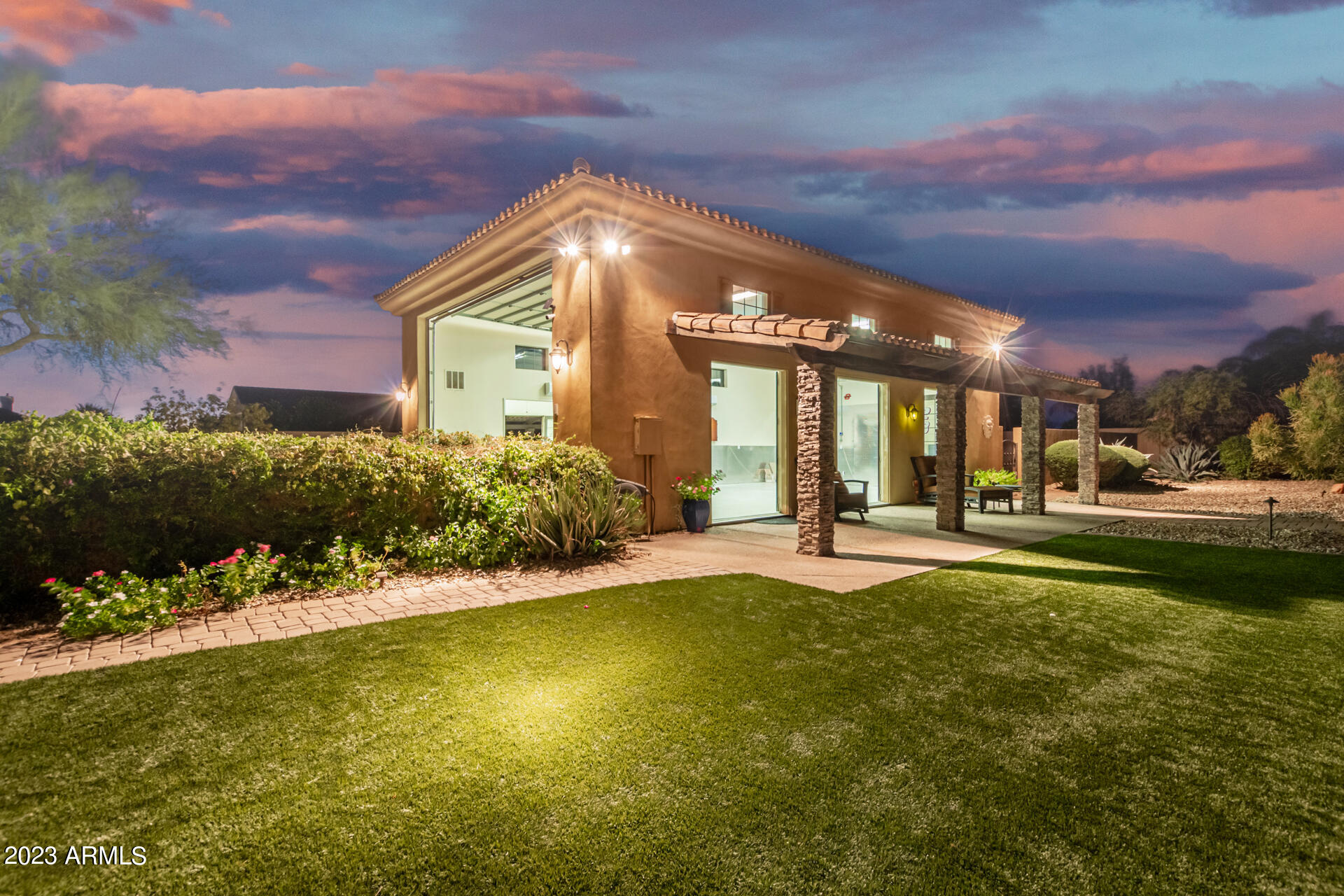 6308 W PARKSIDE Lane