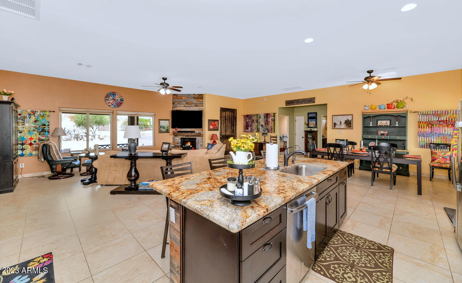 307 E DESERT HILLS Drive