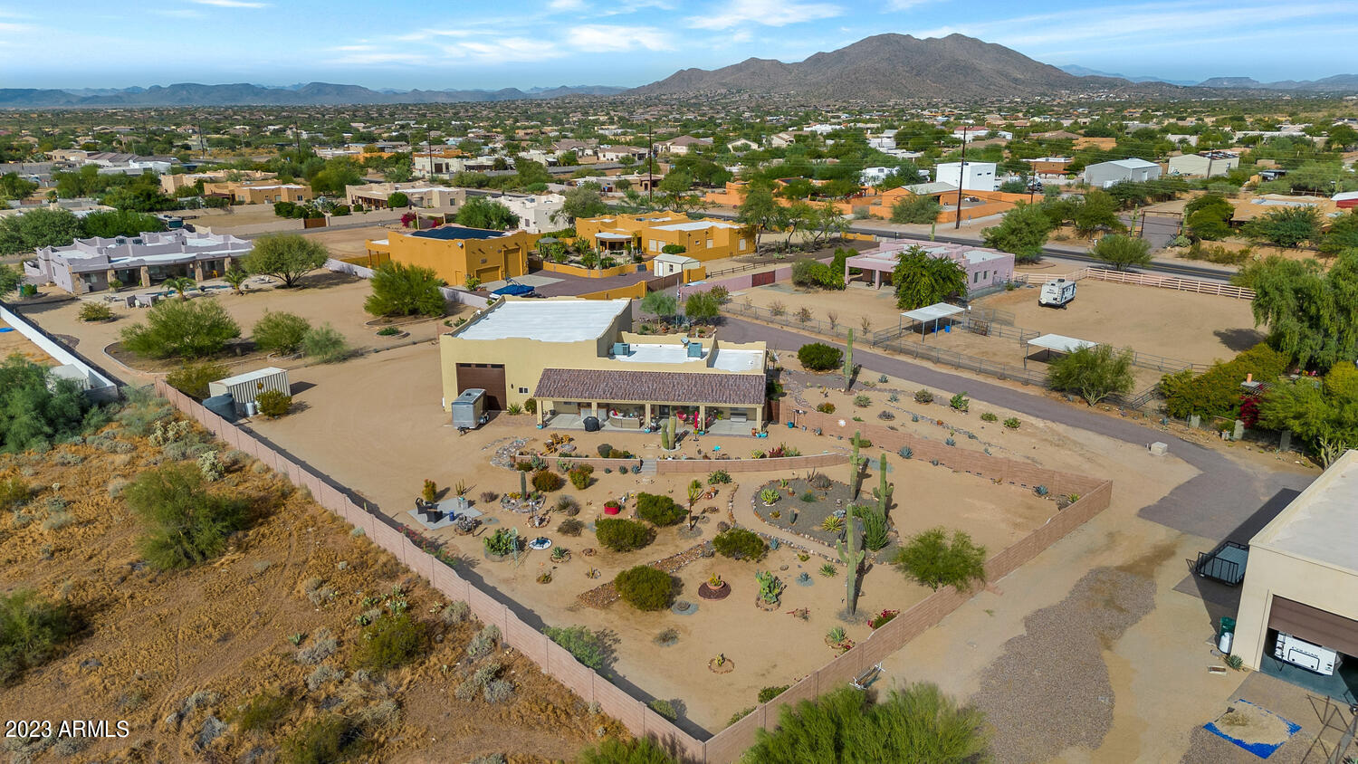 307 E DESERT HILLS Drive