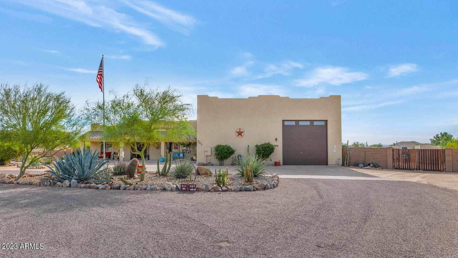 307 E DESERT HILLS Drive