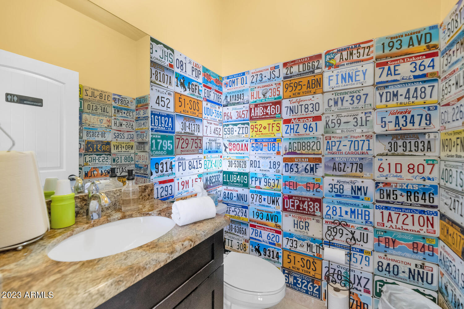 307 E DESERT HILLS Drive