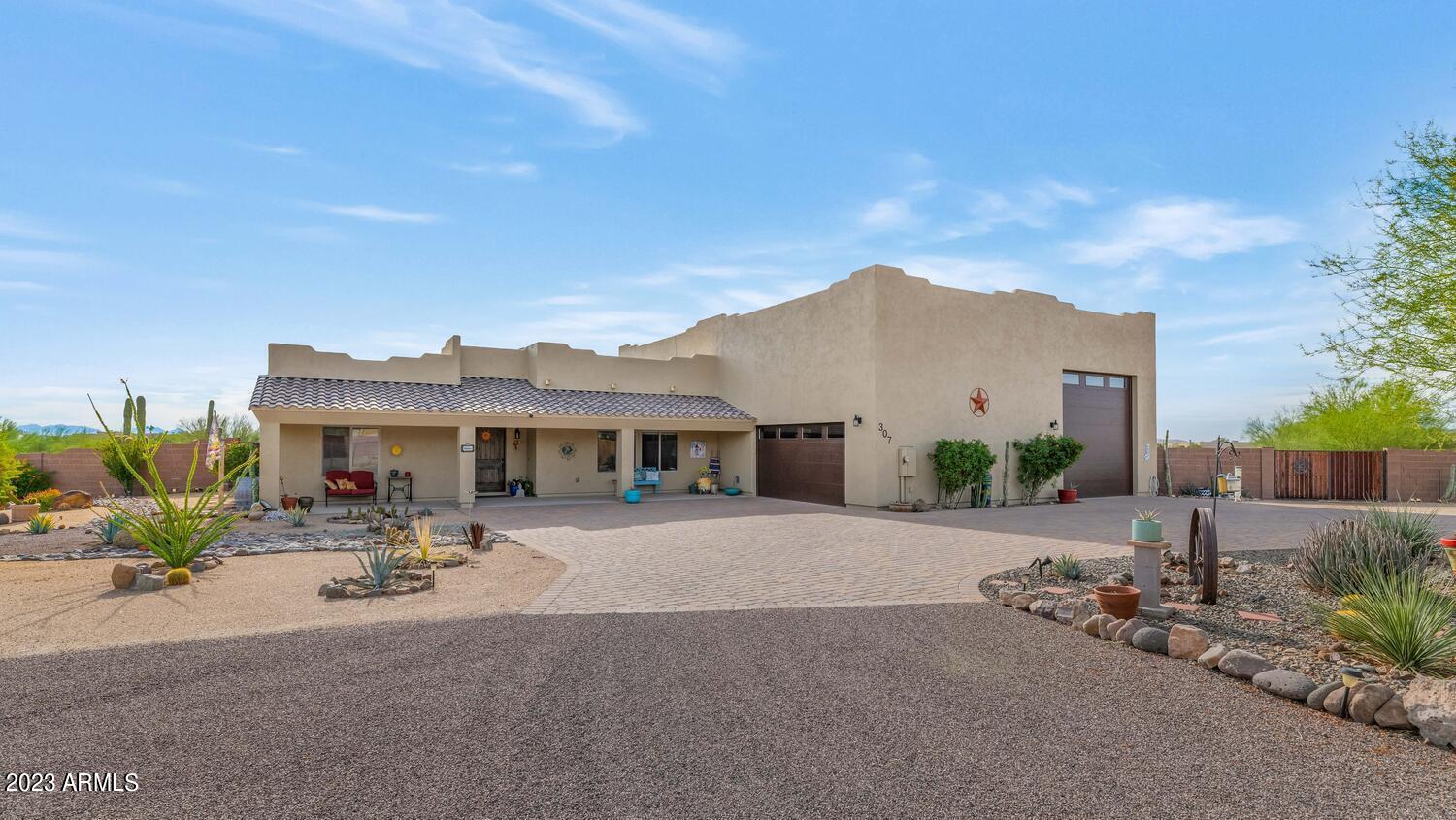 307 E DESERT HILLS Drive