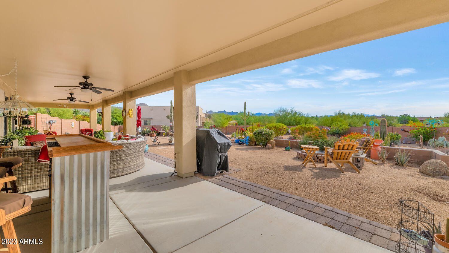 307 E DESERT HILLS Drive