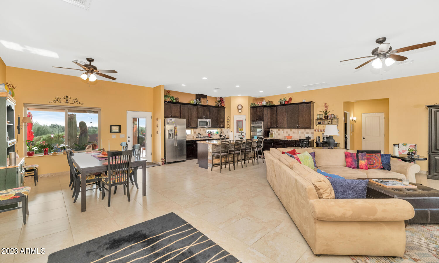 307 E DESERT HILLS Drive