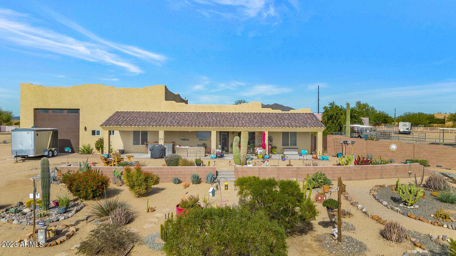 307 E DESERT HILLS Drive