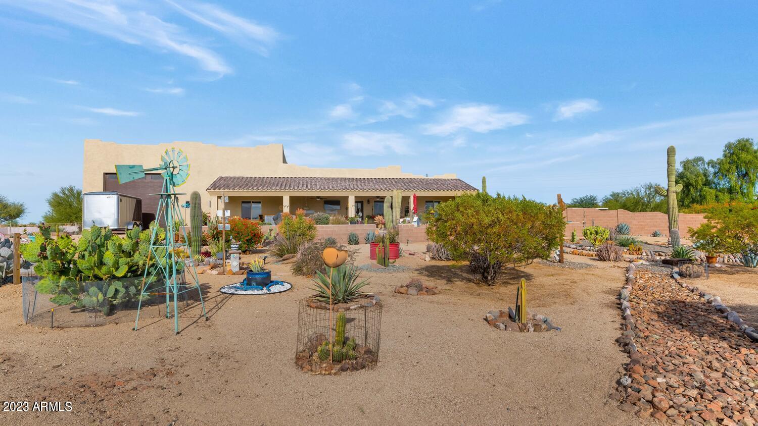 307 E DESERT HILLS Drive