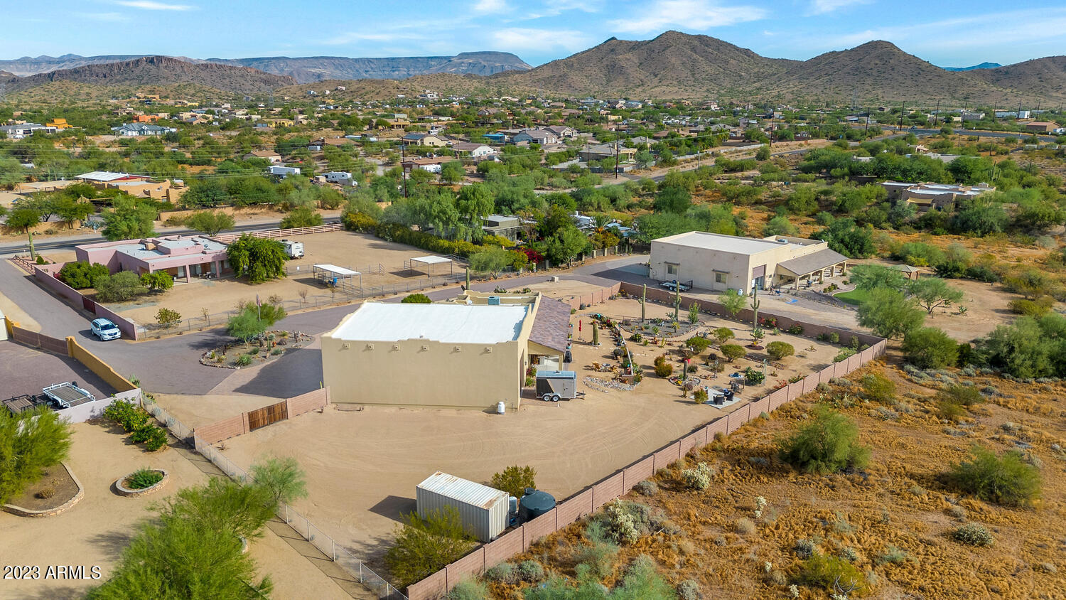 307 E DESERT HILLS Drive