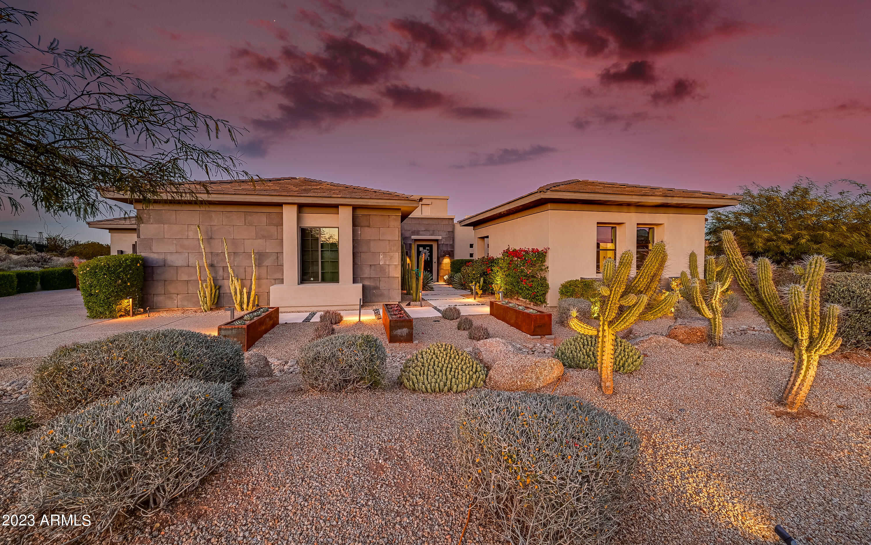 11748 E QUAIL TRACK Drive E