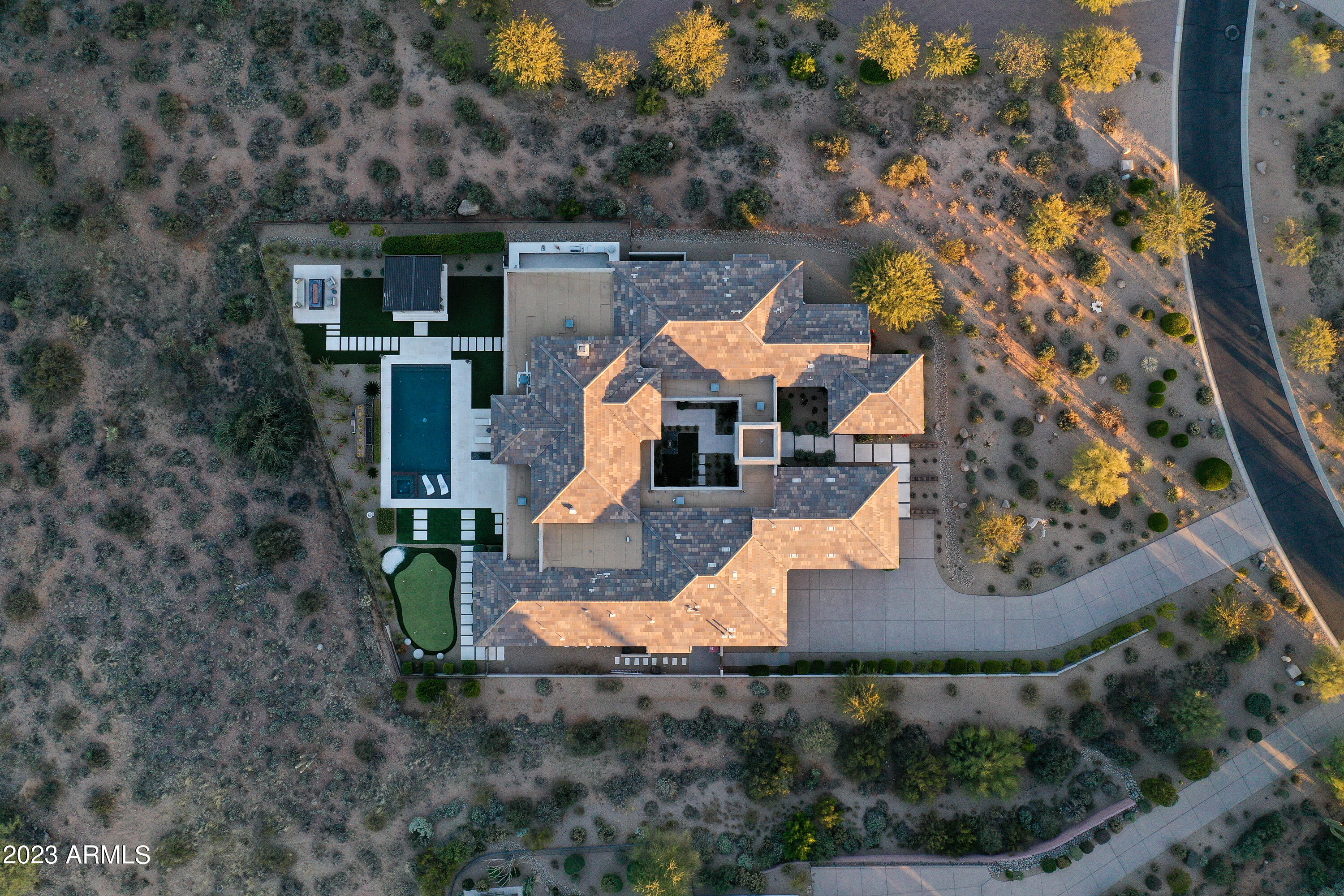 11748 E QUAIL TRACK Drive E