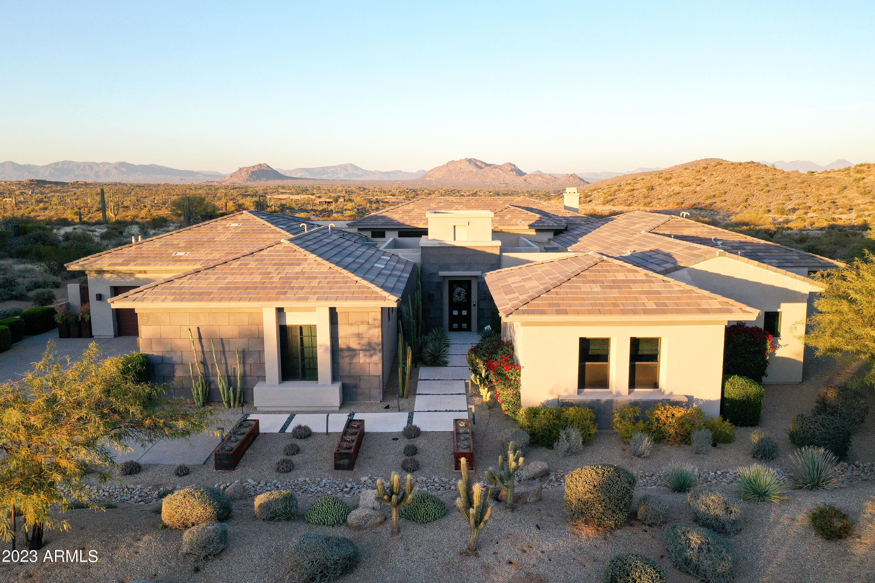 11748 E QUAIL TRACK Drive E