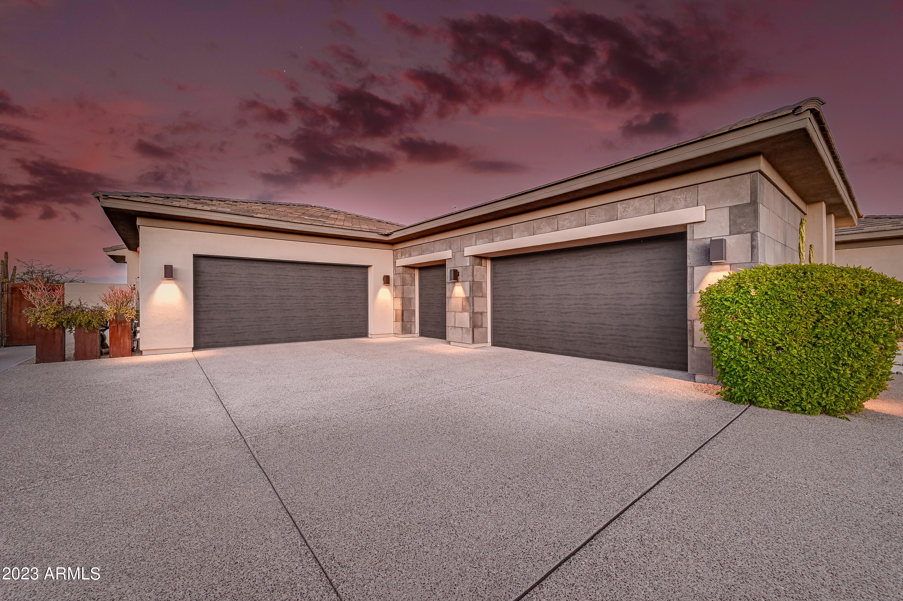 11748 E QUAIL TRACK Drive E