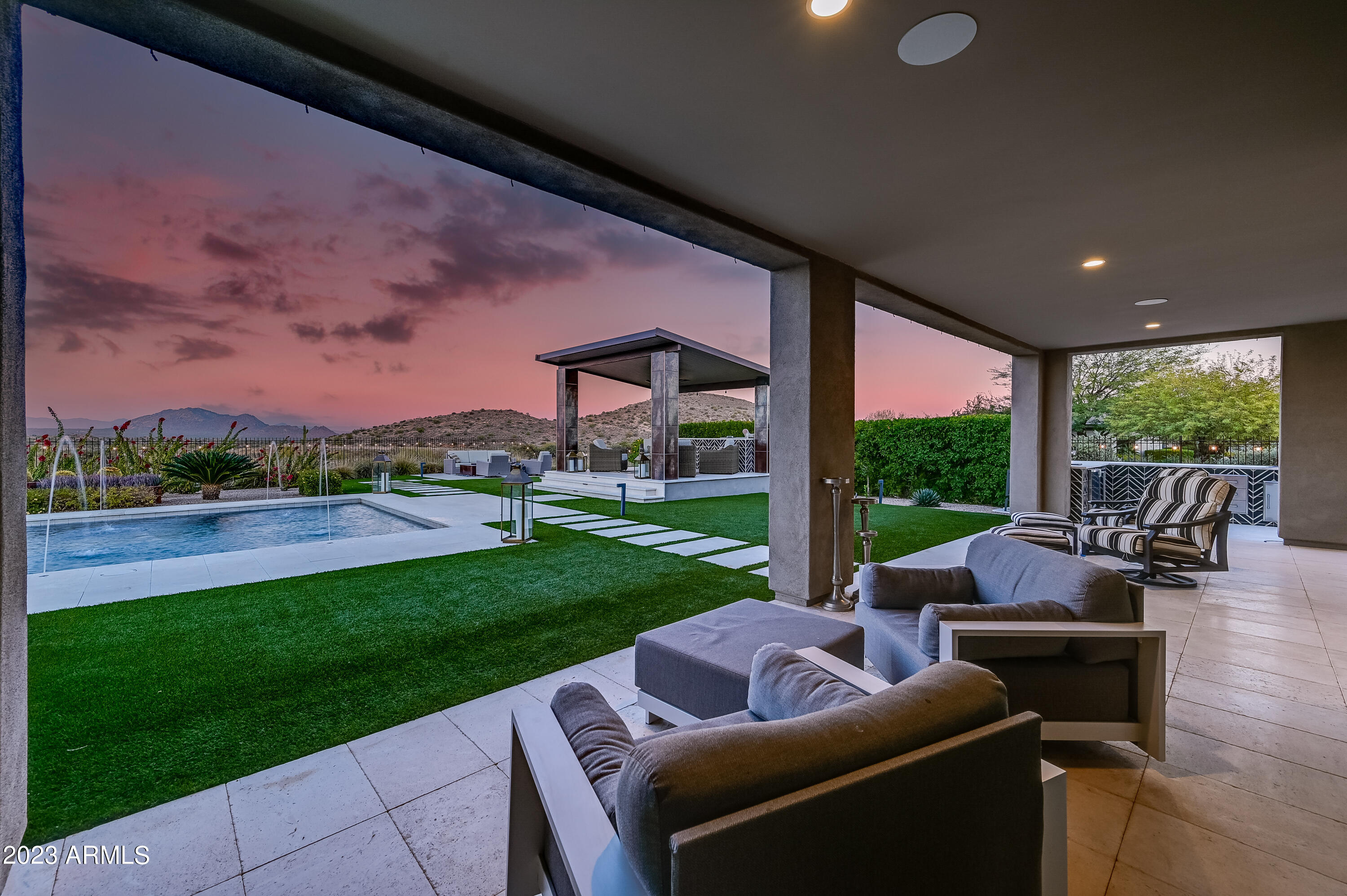 11748 E QUAIL TRACK Drive E