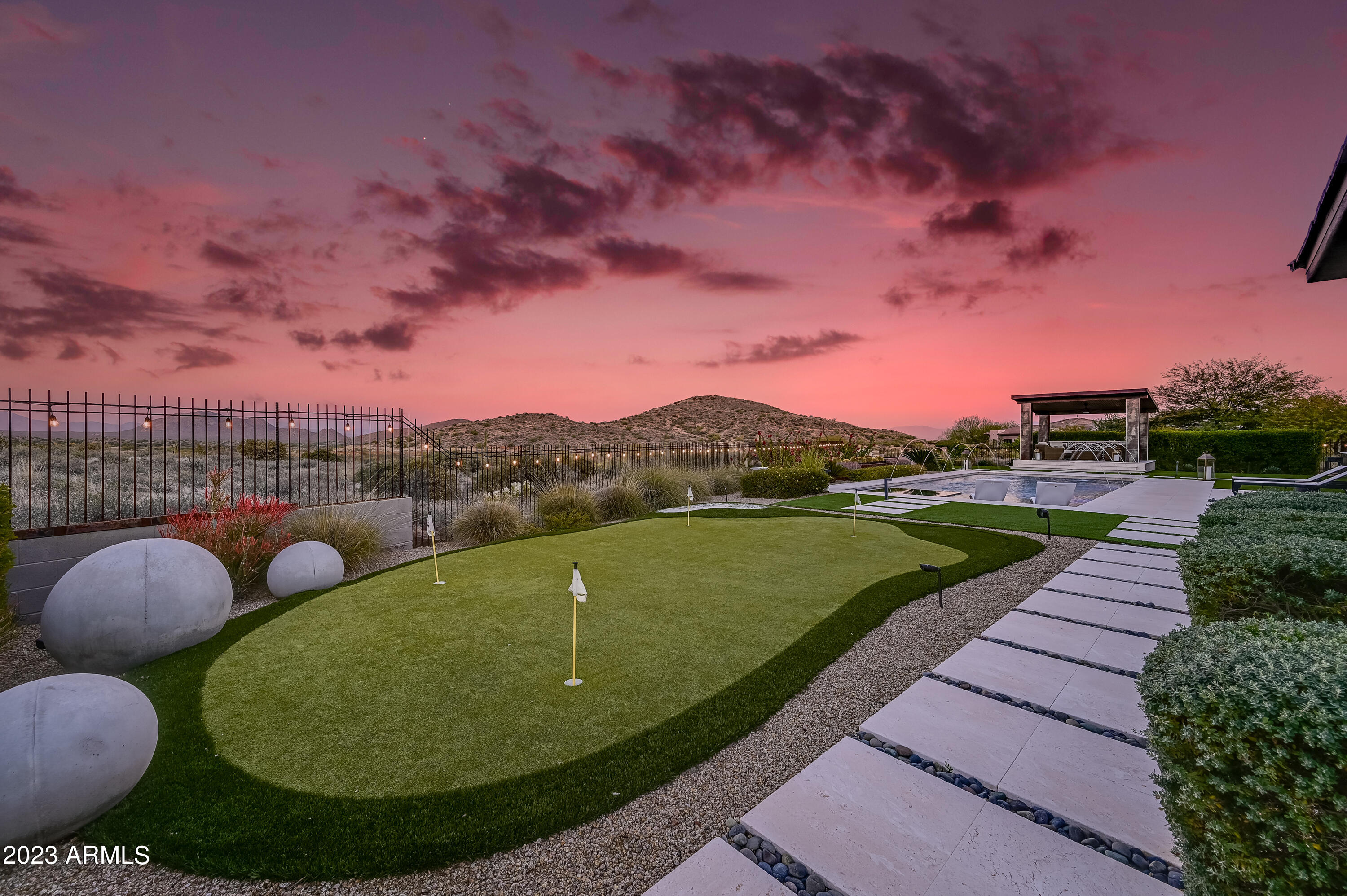 11748 E QUAIL TRACK Drive E