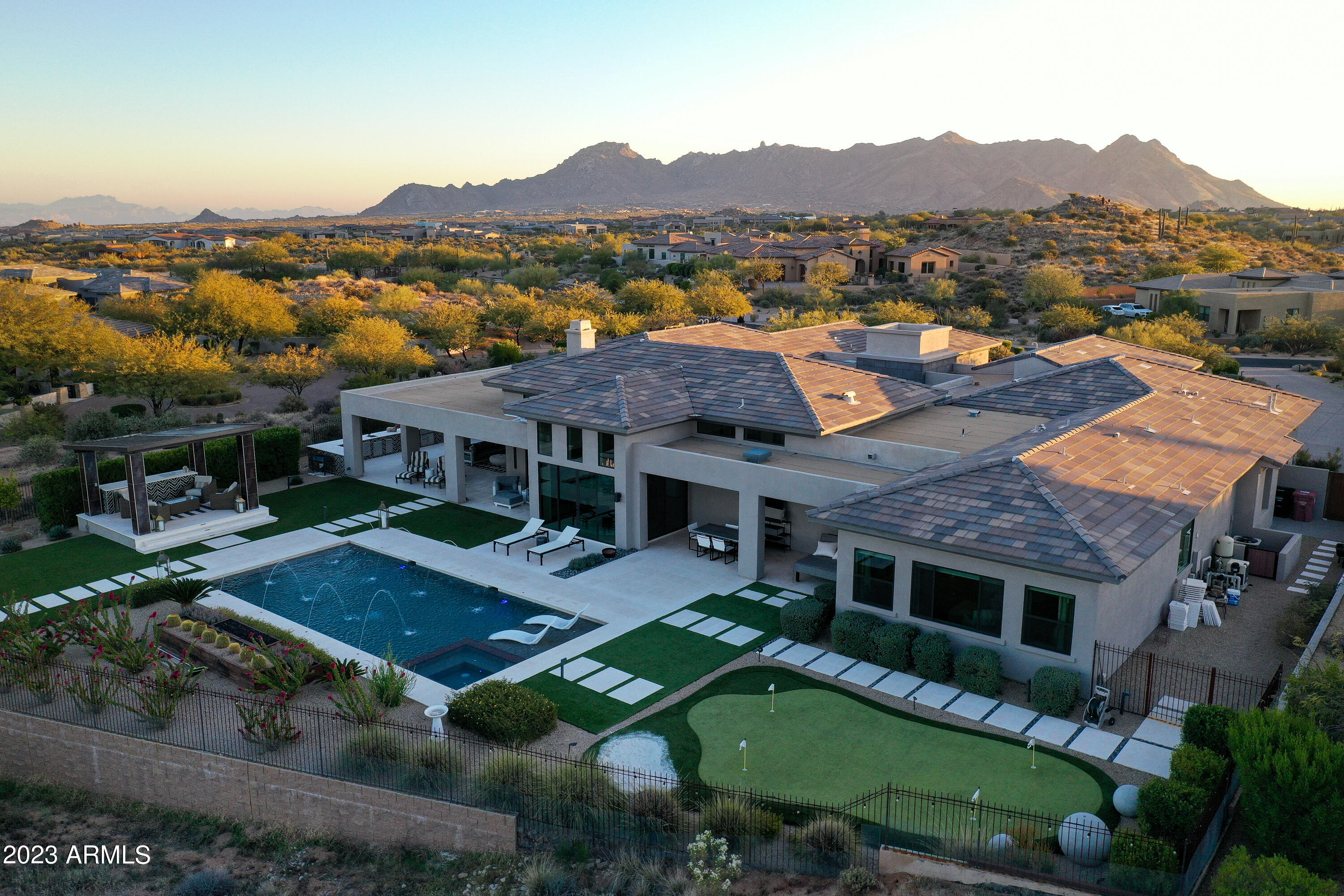 11748 E QUAIL TRACK Drive E