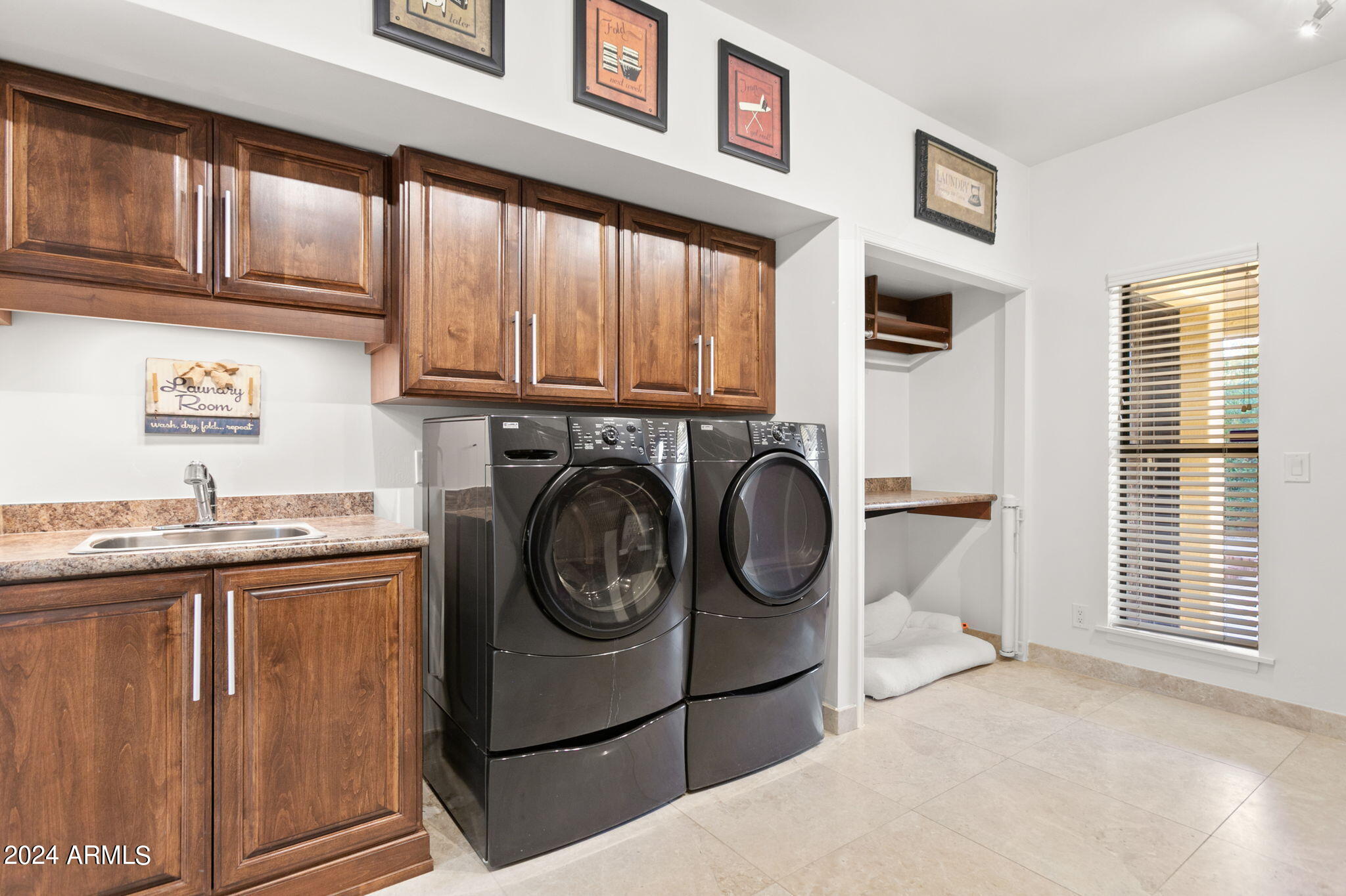 10111 E Cholla Street