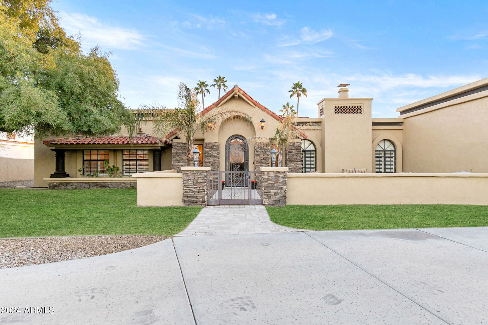 10111 E Cholla Street