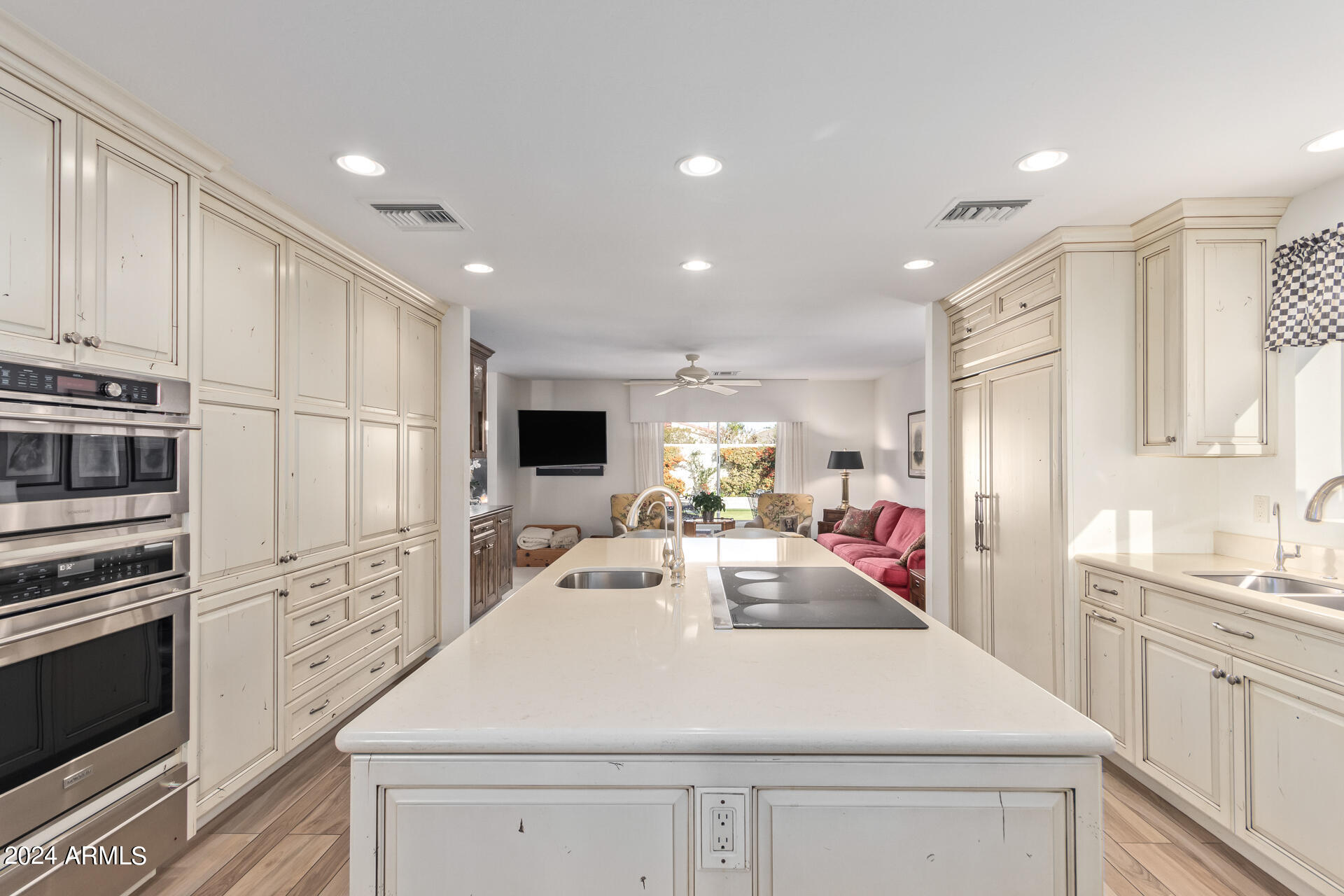 7322 E MCLELLAN Boulevard