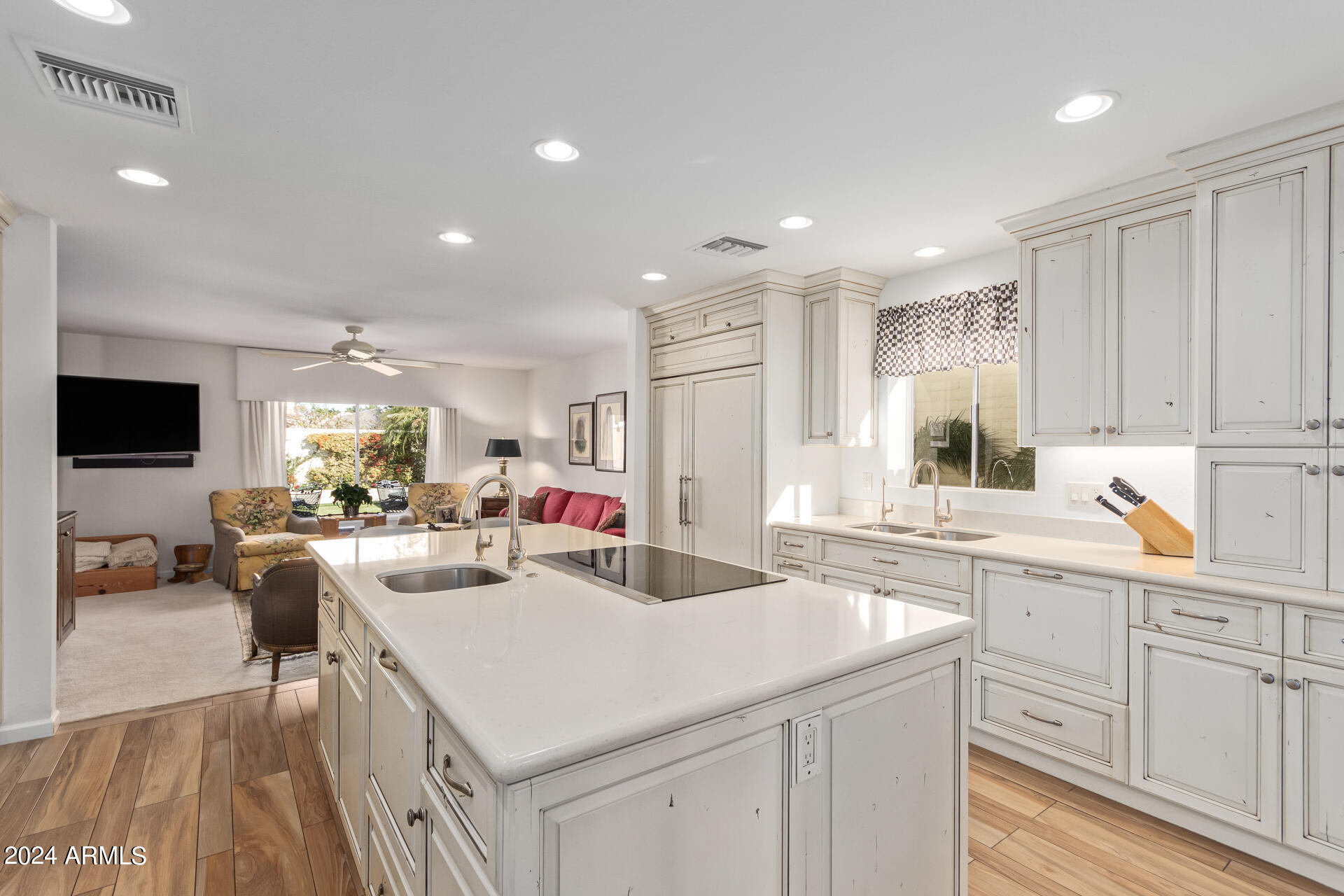 7322 E MCLELLAN Boulevard