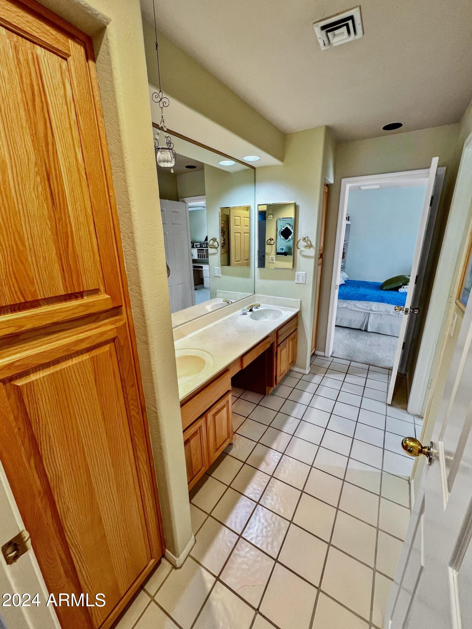 7556 N VIA DE LA SIESTA