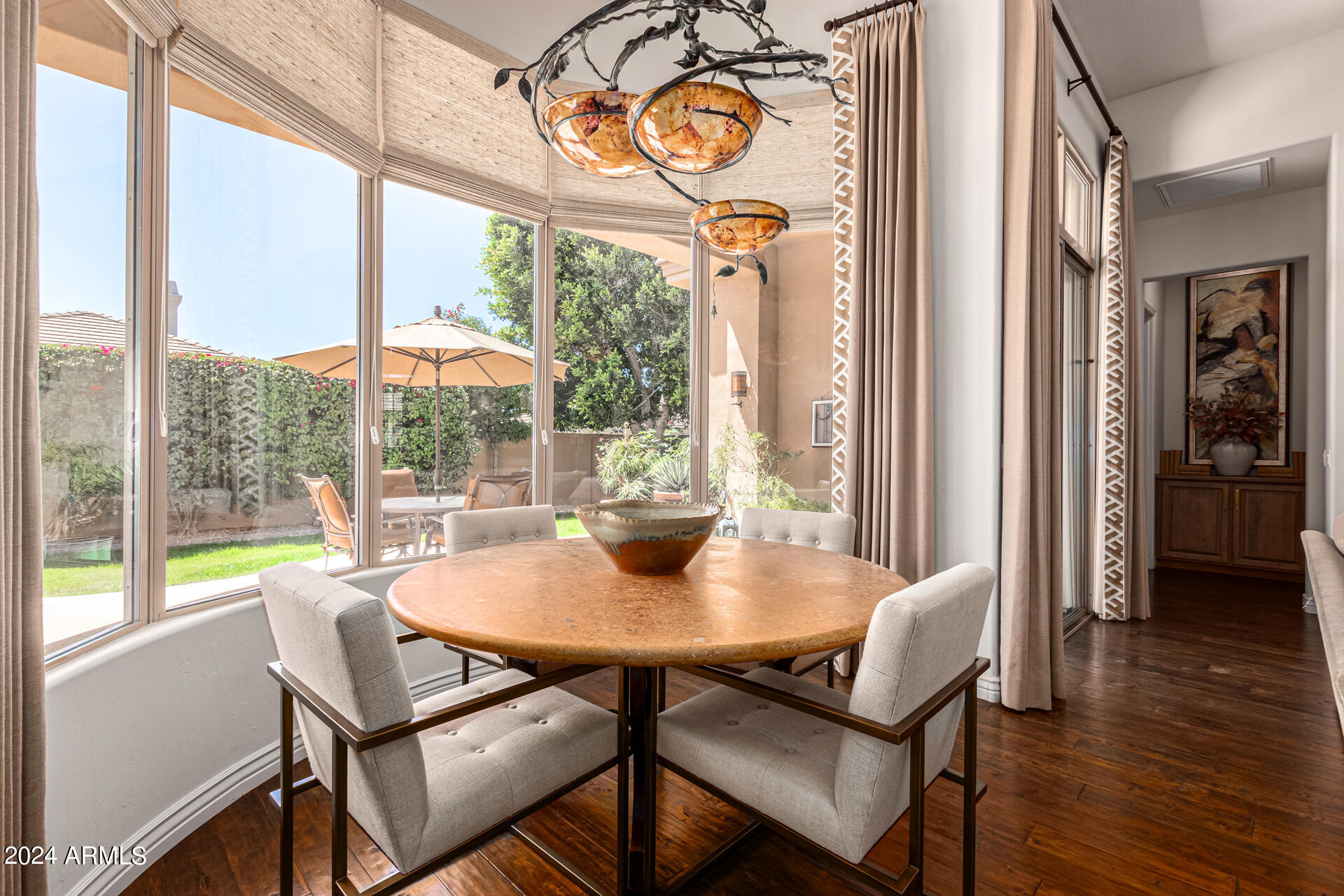 8233 E HOVERLAND Road