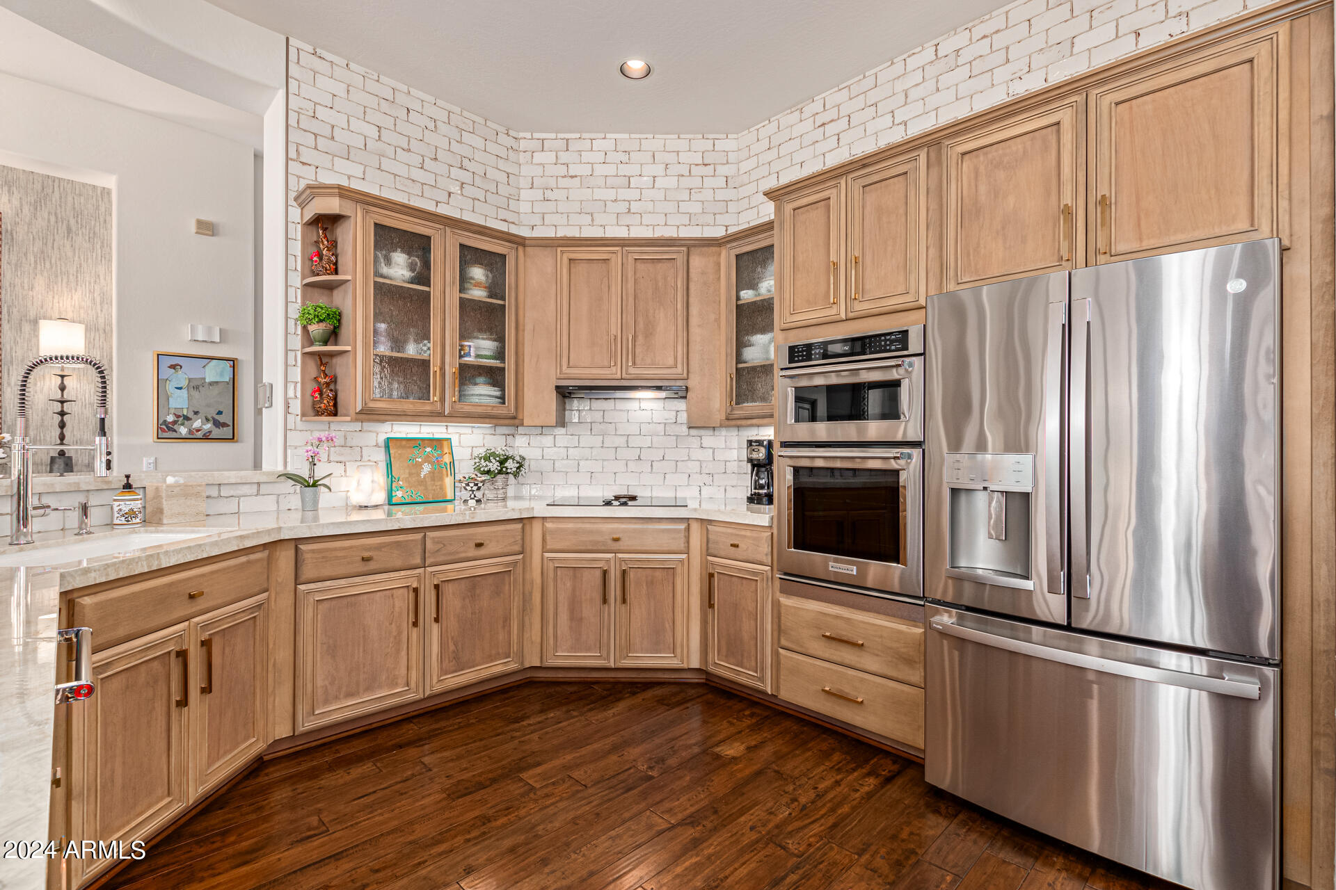 8233 E HOVERLAND Road