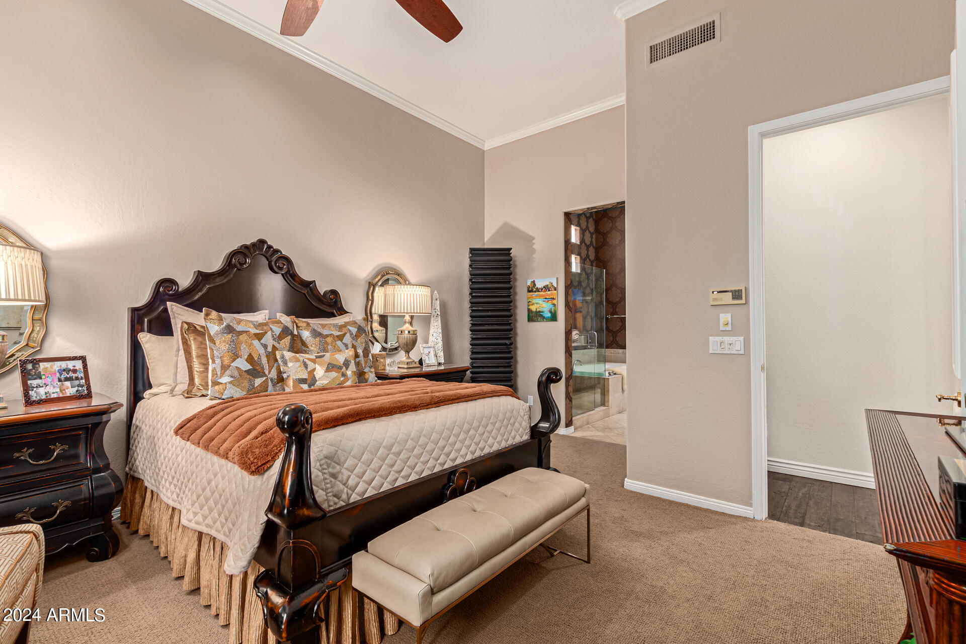 8233 E HOVERLAND Road