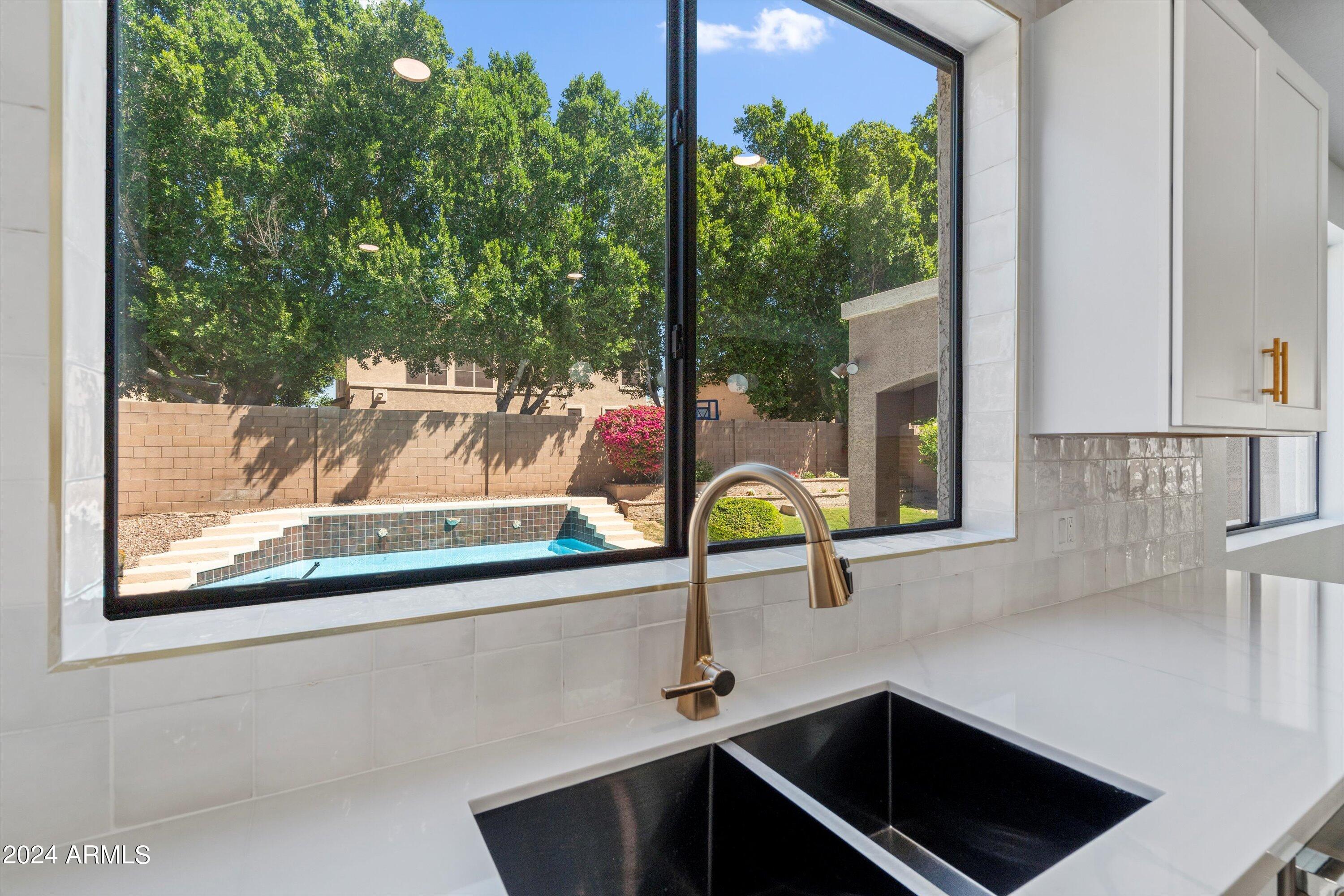 6874 W AVENIDA DEL REY Avenue