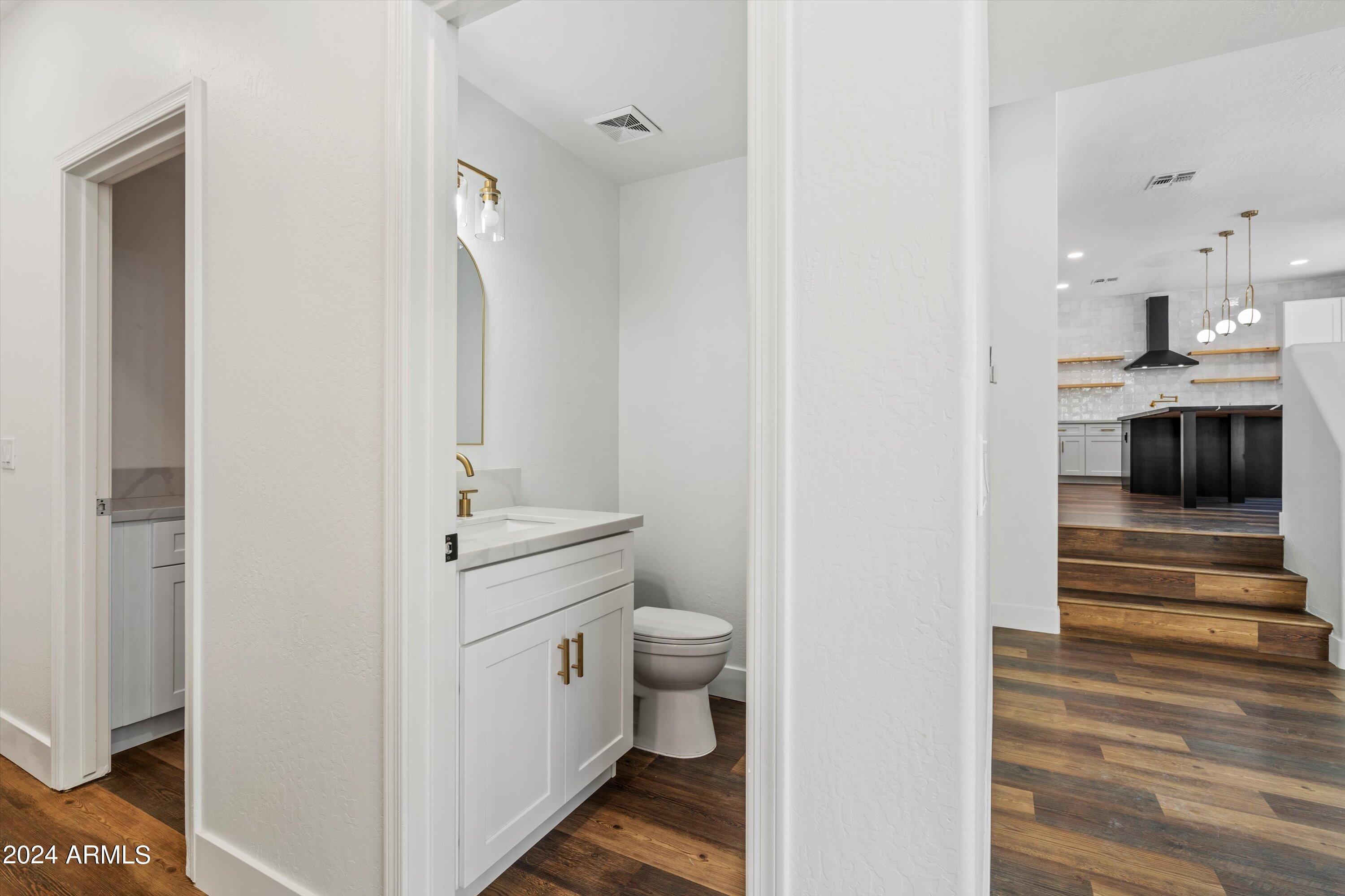 6874 W AVENIDA DEL REY Avenue