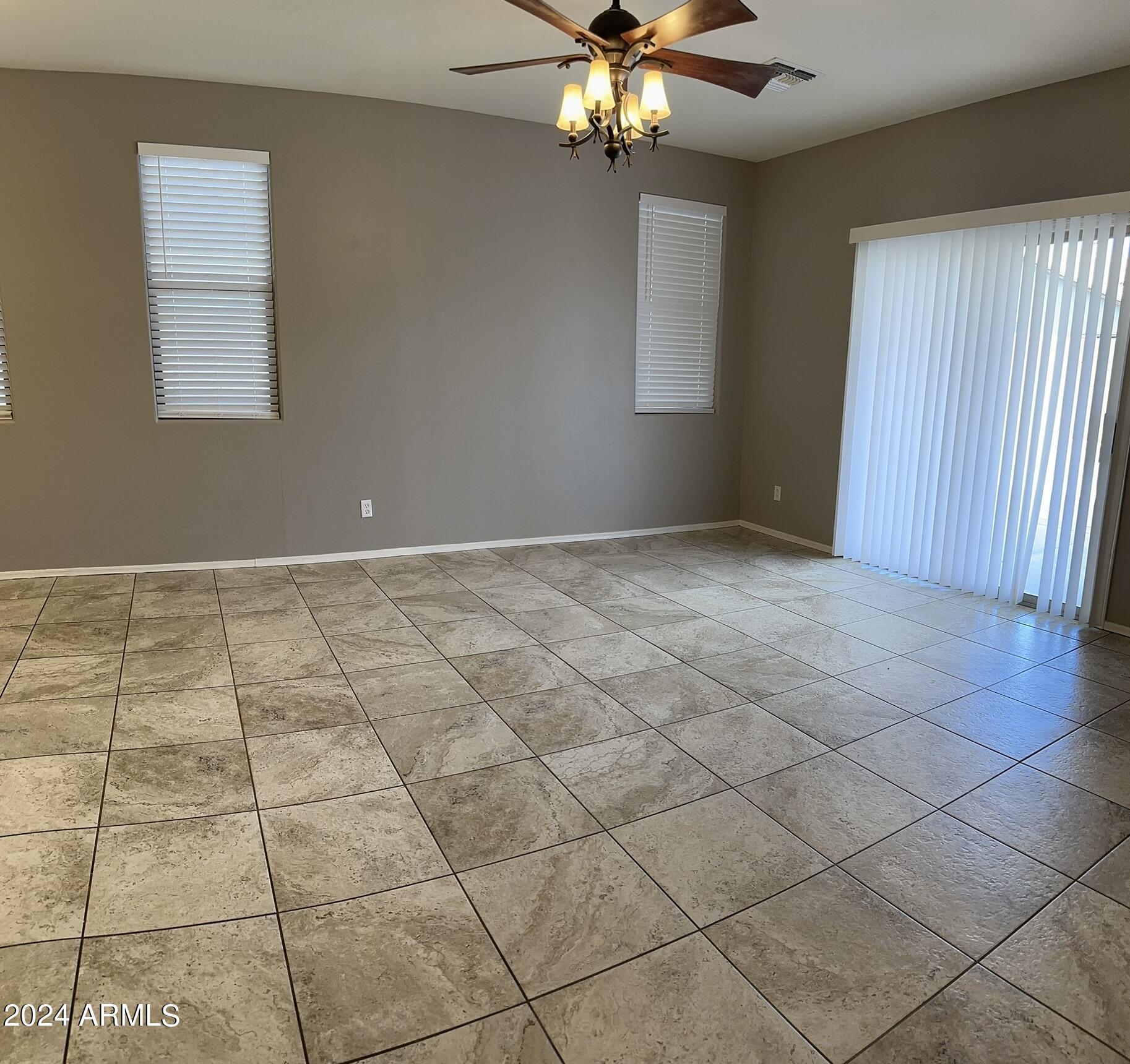 17020 W BRISTOL Lane