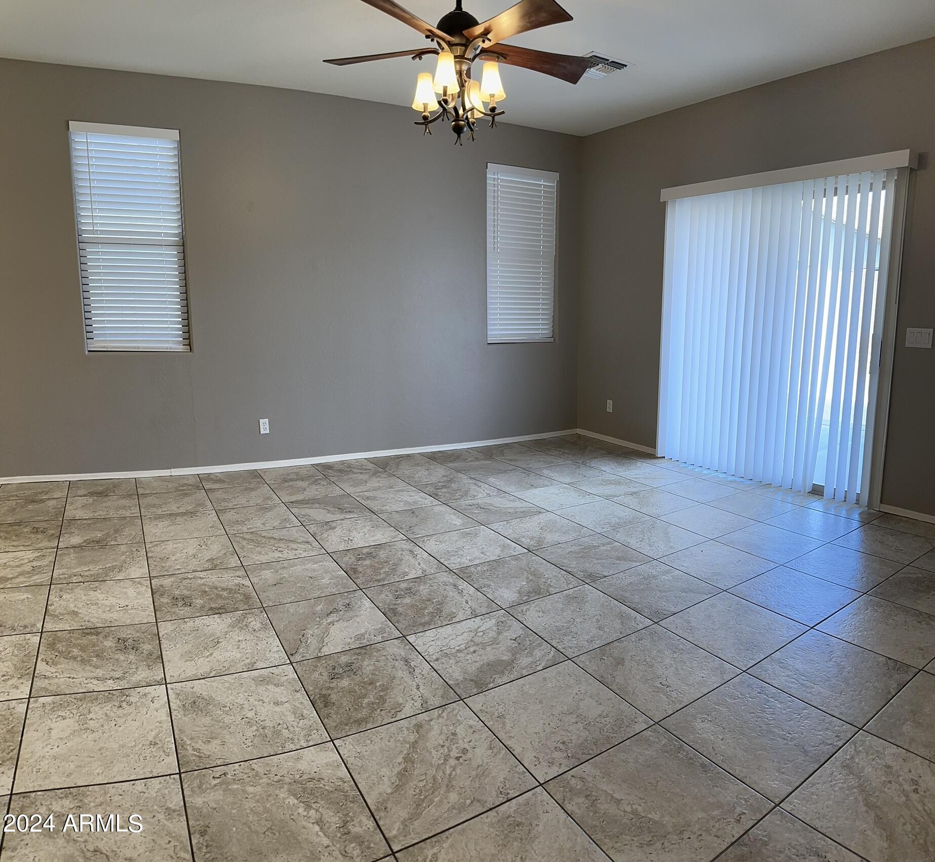 17020 W BRISTOL Lane