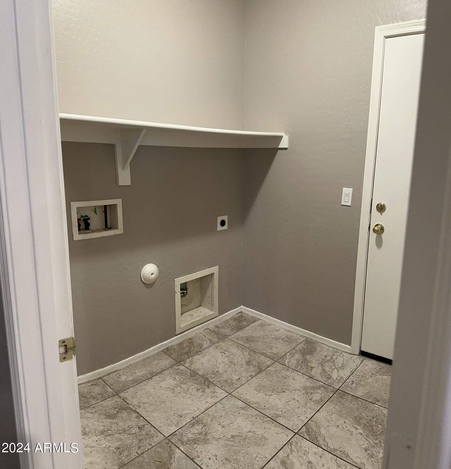 17020 W BRISTOL Lane