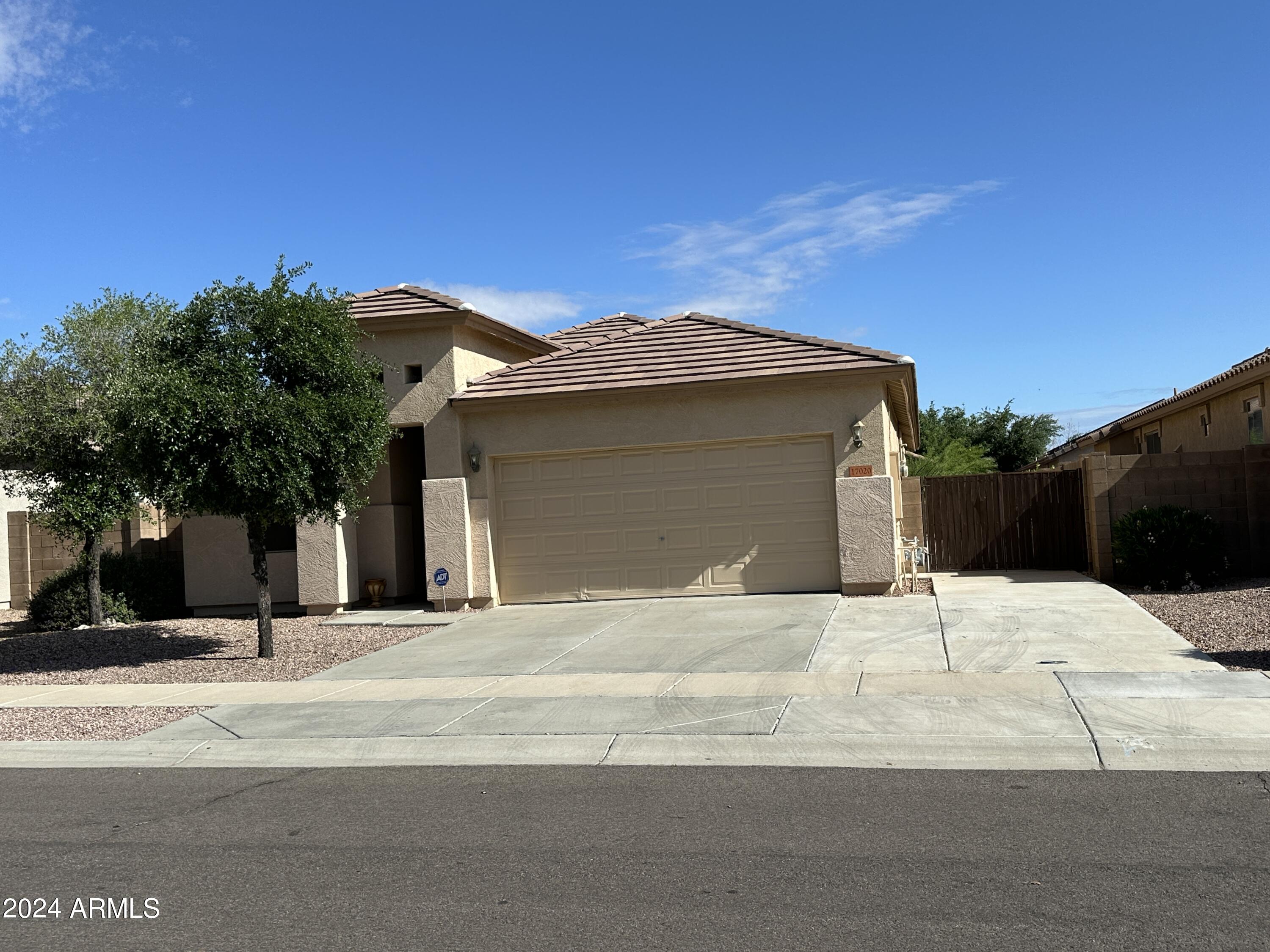 17020 W BRISTOL Lane